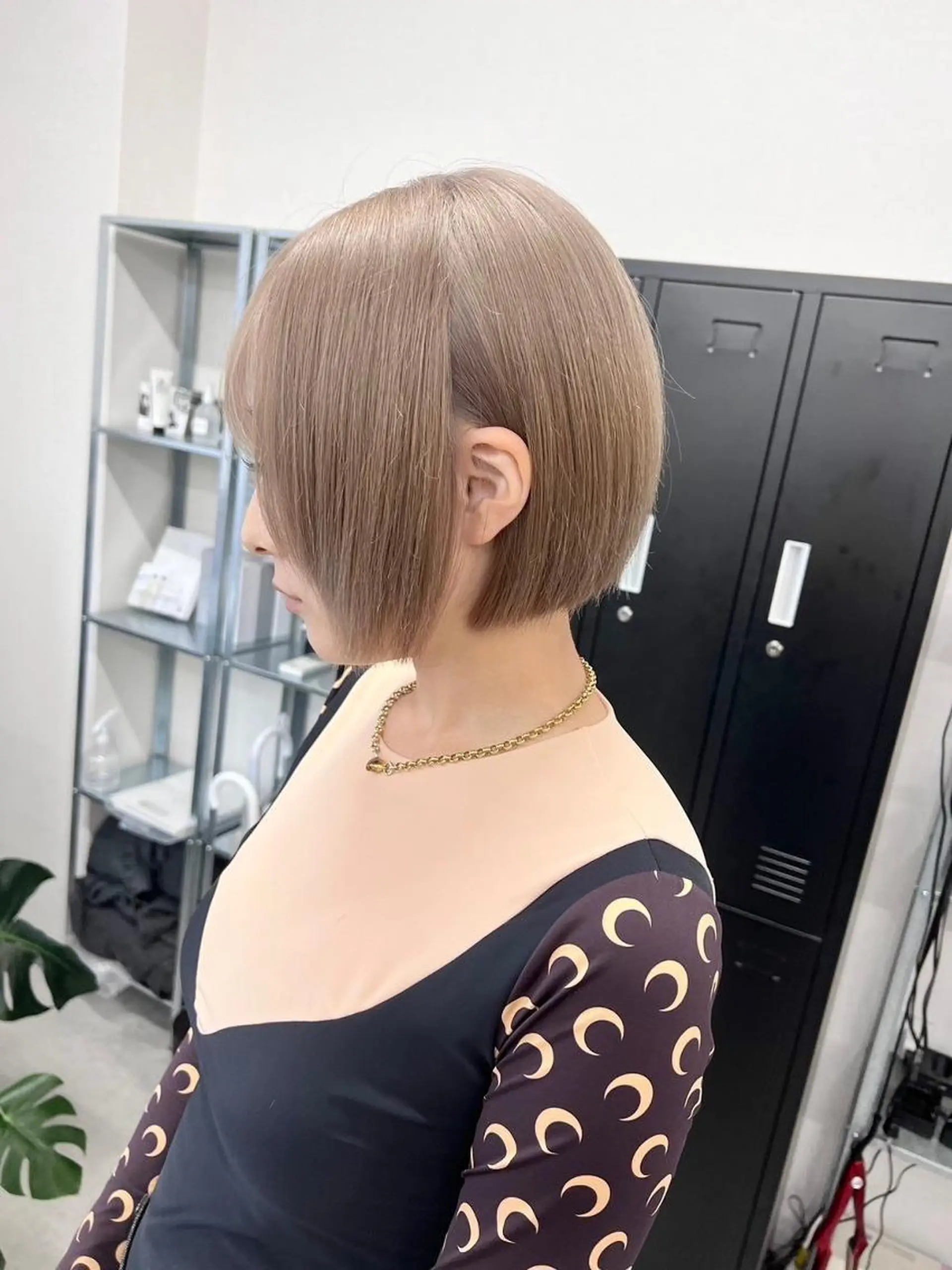 ミディアム カラー特化  Eir 茶屋町 西岡のヘアスタイル