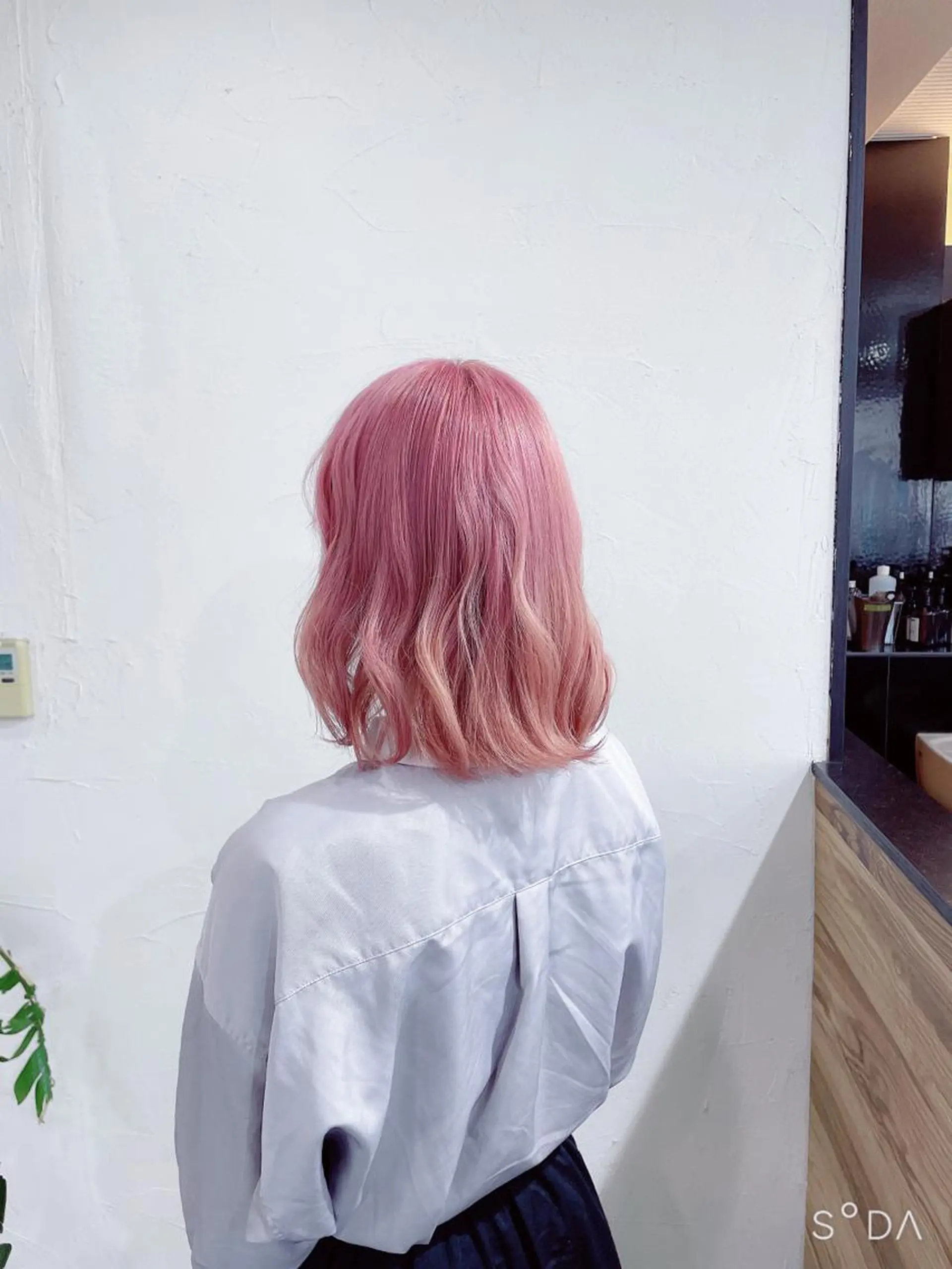 ミディアム カラー ブリーチ ピンクカラー ヘアカラー かんばら りょーいのヘアスタイル