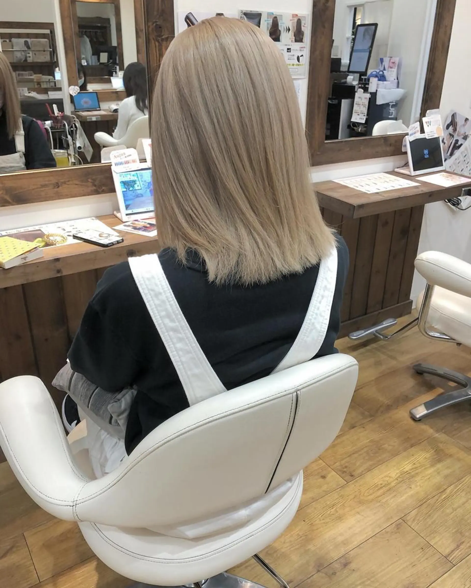 カラー アディクシーカラー アッシュ ブリーチ ダブルカラー グラデーションカラー 🌈ハイトーン/ ワタル🌈のヘアスタイル
