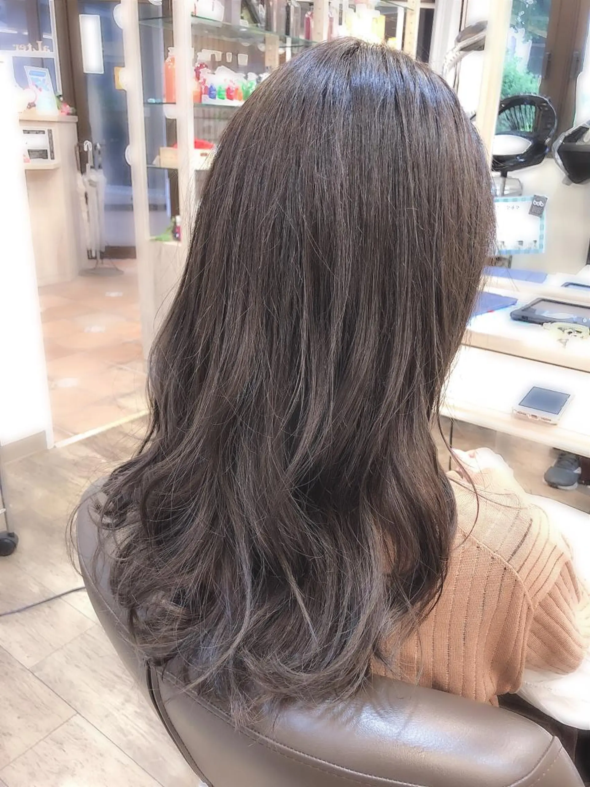 セミロング カラー ブルーカラー カット ヘアカラー 尚平 髪質改善 大人のデザインカラーのその他イメージ