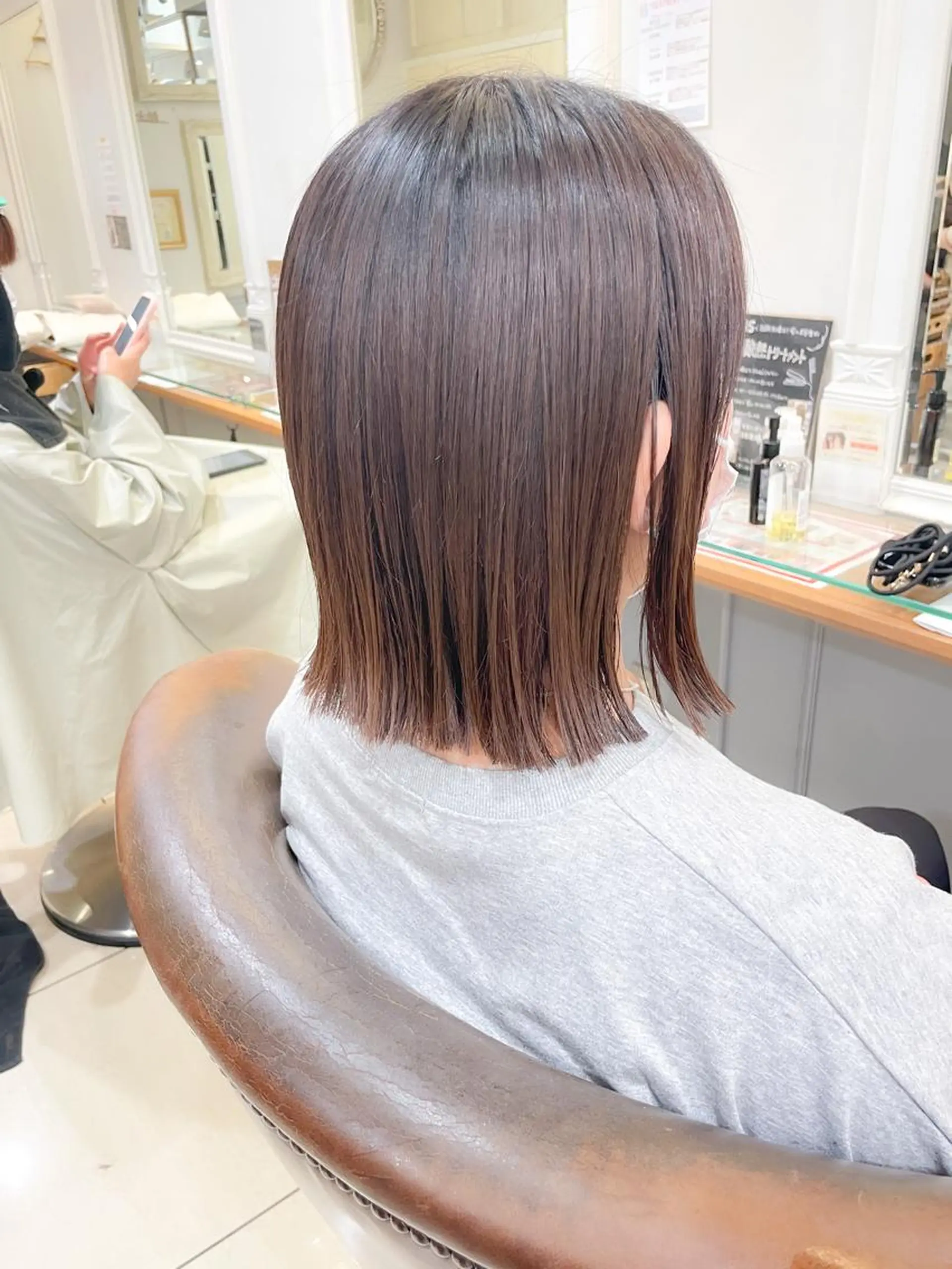 ミディアム カラー 切りっぱなしボブ ベージュカラー ハイライトカラー ボブ ハイライト カット トリートメント ヘッドスパ ✨カラー支持No.1 🧸ワキ カナコ🧸のヘアスタイル
