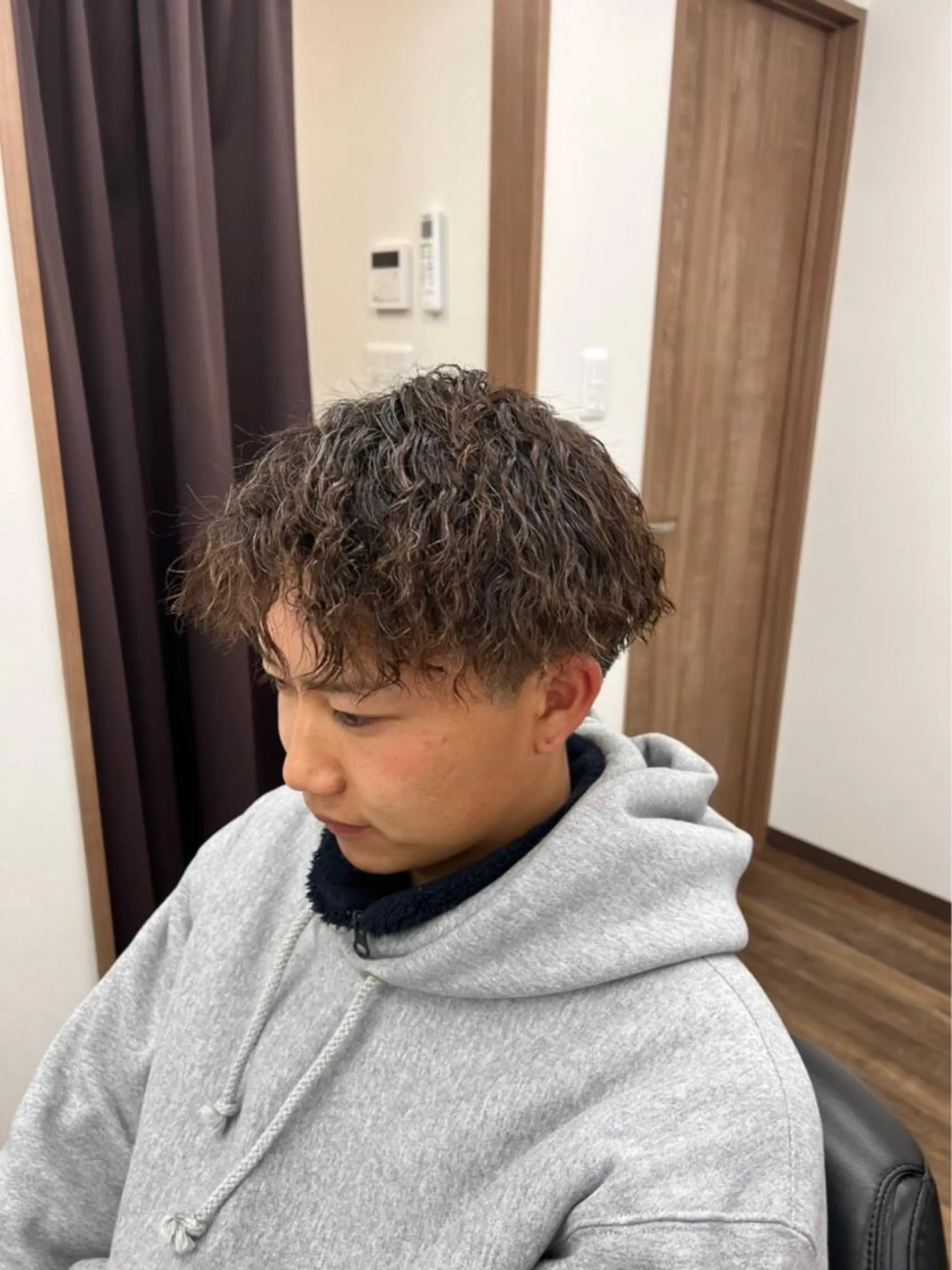 メンズ カット パーマ DAN BRISE BARBER所属・馬上 拓海のヘアスタイル