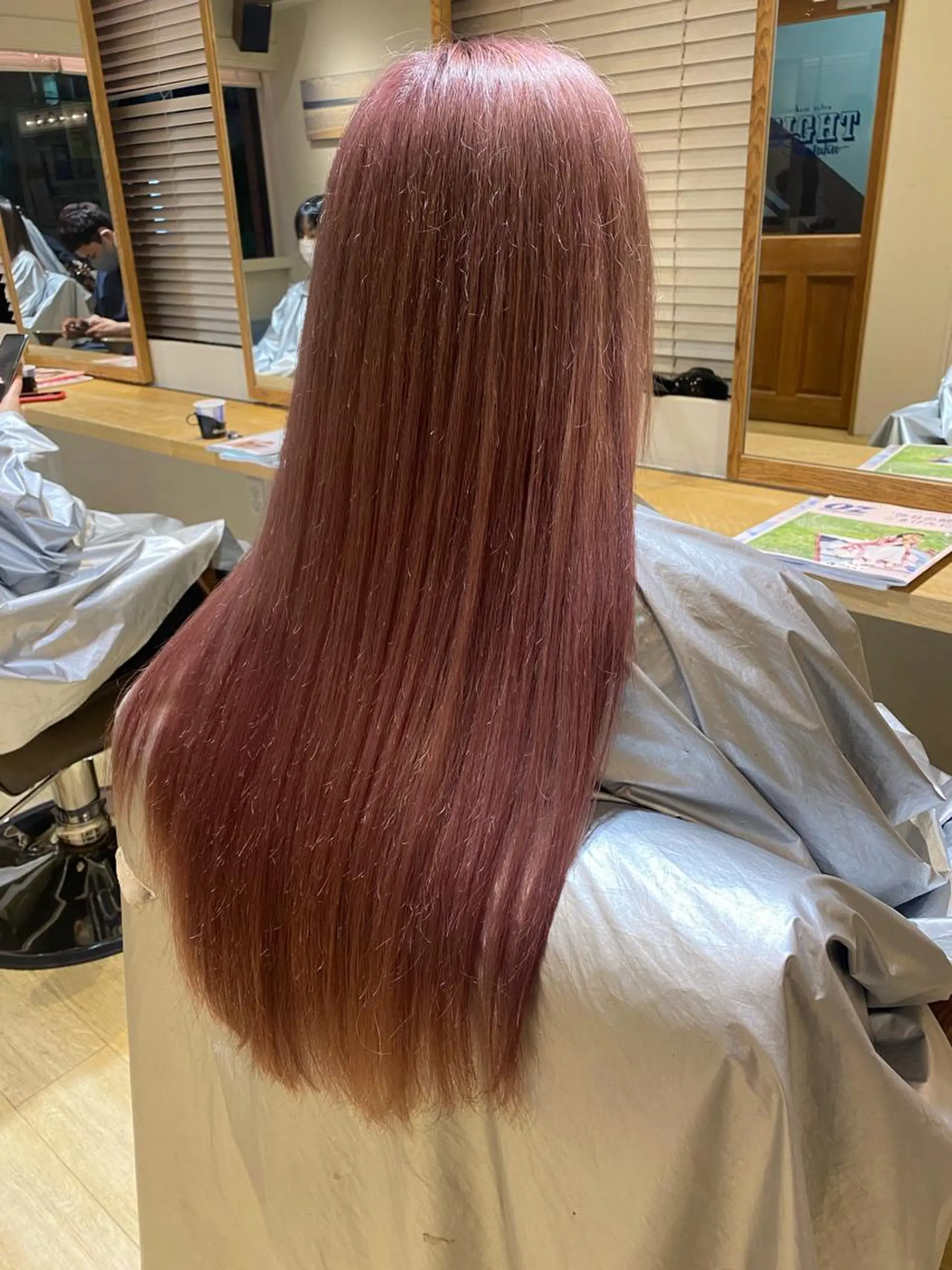 ロング カラー ブリーチ ヘアカラー kawabe maikoのヘアスタイル