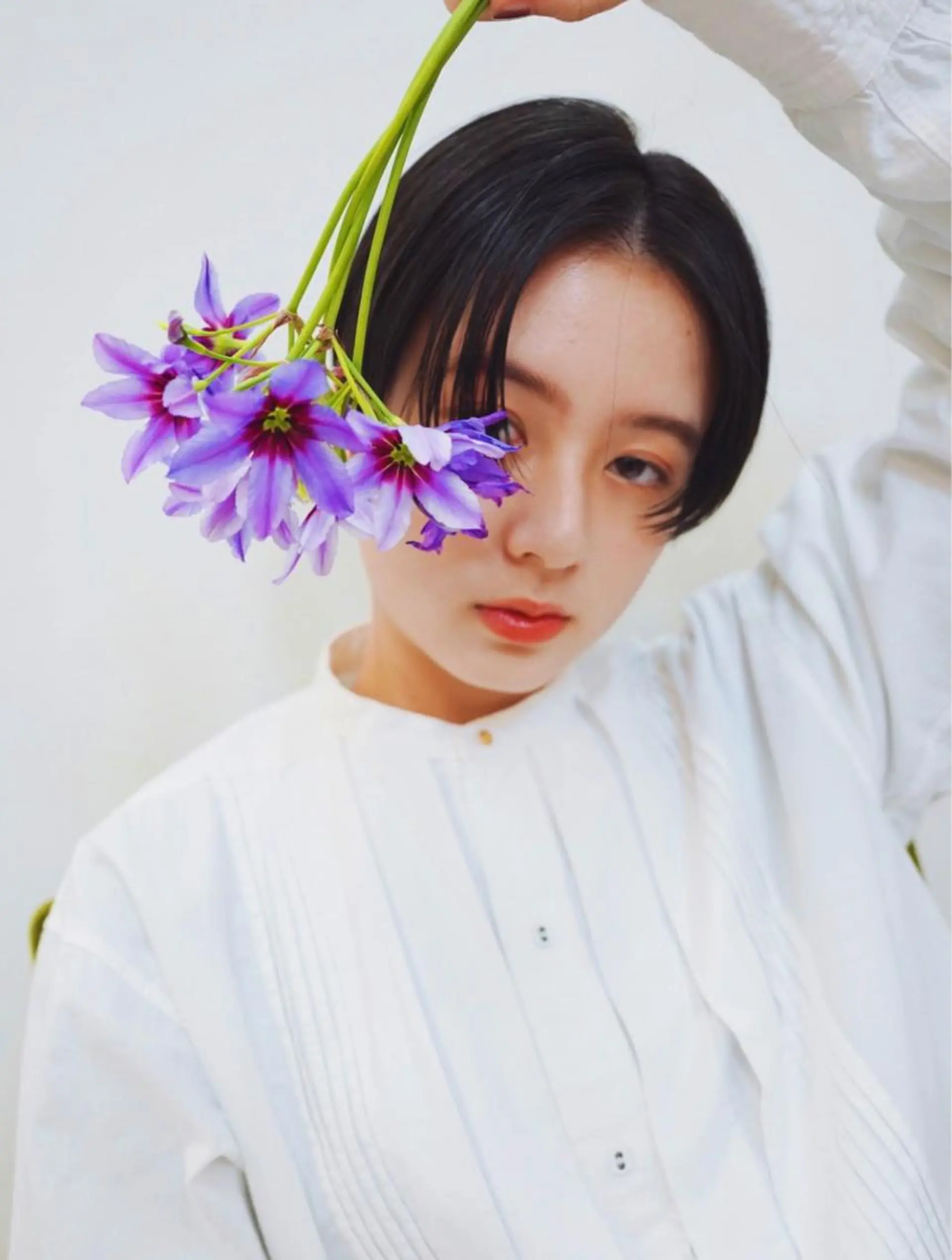 ショート クロスパーマ× 透明感カラー✂︎のヘアスタイル