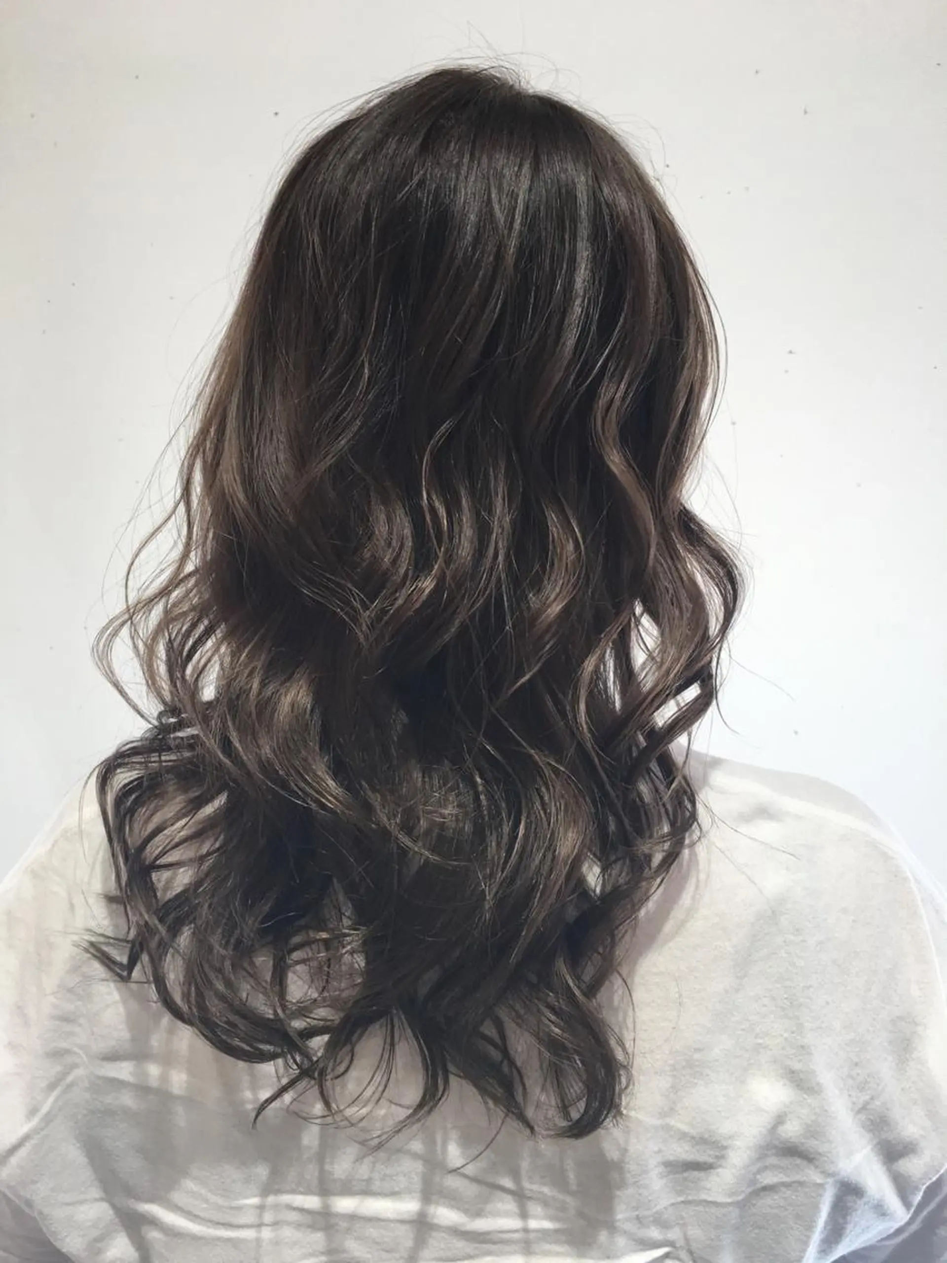 ミディアム カラー ヘアアレンジ 透明感カラー ハイライトカラー 外国人風カラー ハイライト レイヤーカット fukuyasu rikaのネイルデザイン