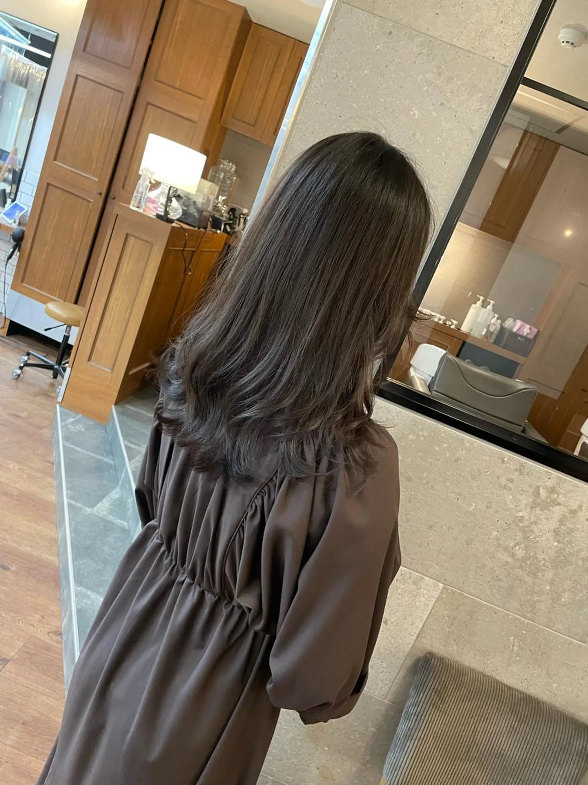 セミロング カラー カット ヘアカラー 人気のレイヤーカット TAROのヘアスタイル