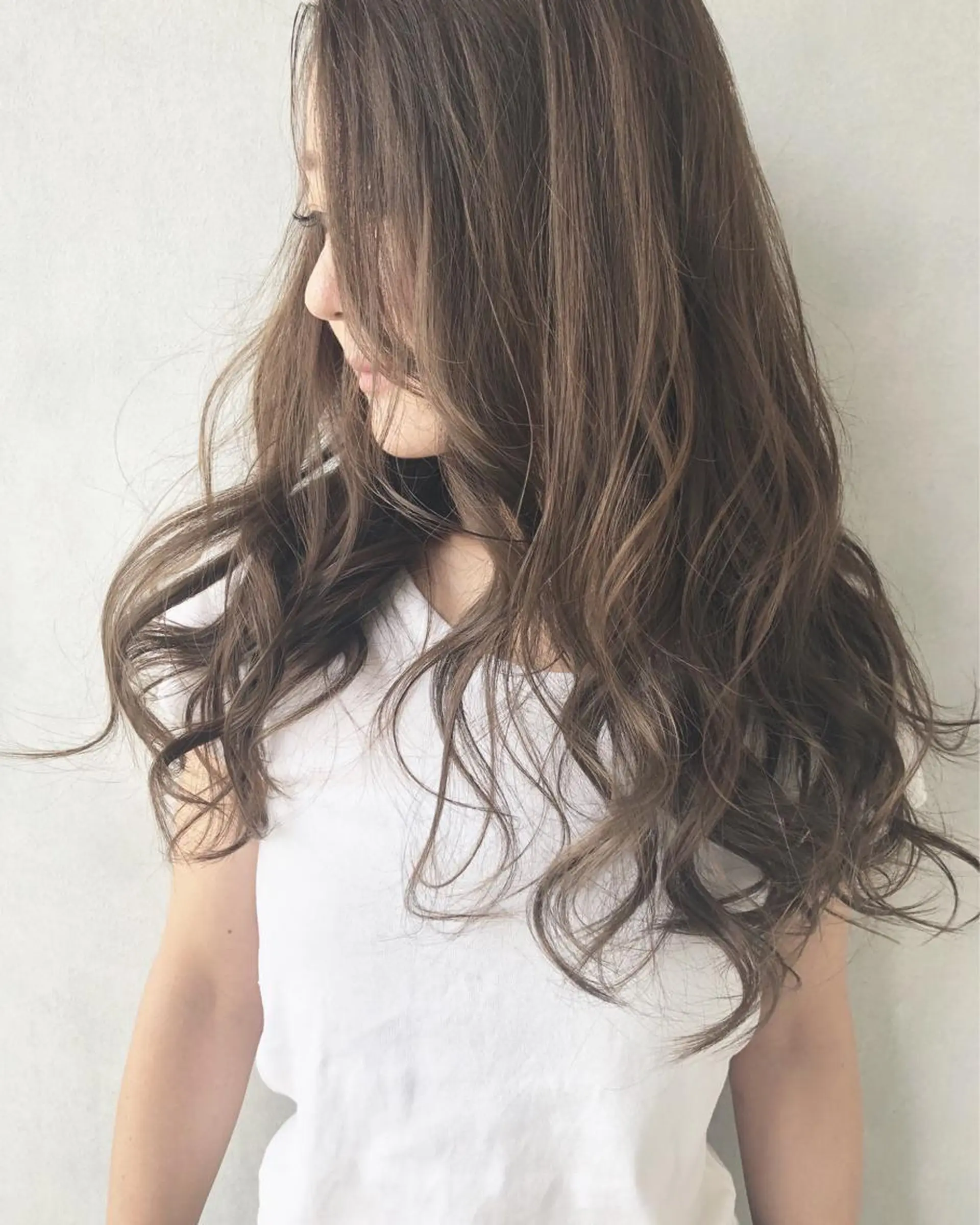 ロング ハイライト ヘアカラー トリートメント 小澤大輔 YOLO hairのヘアスタイル