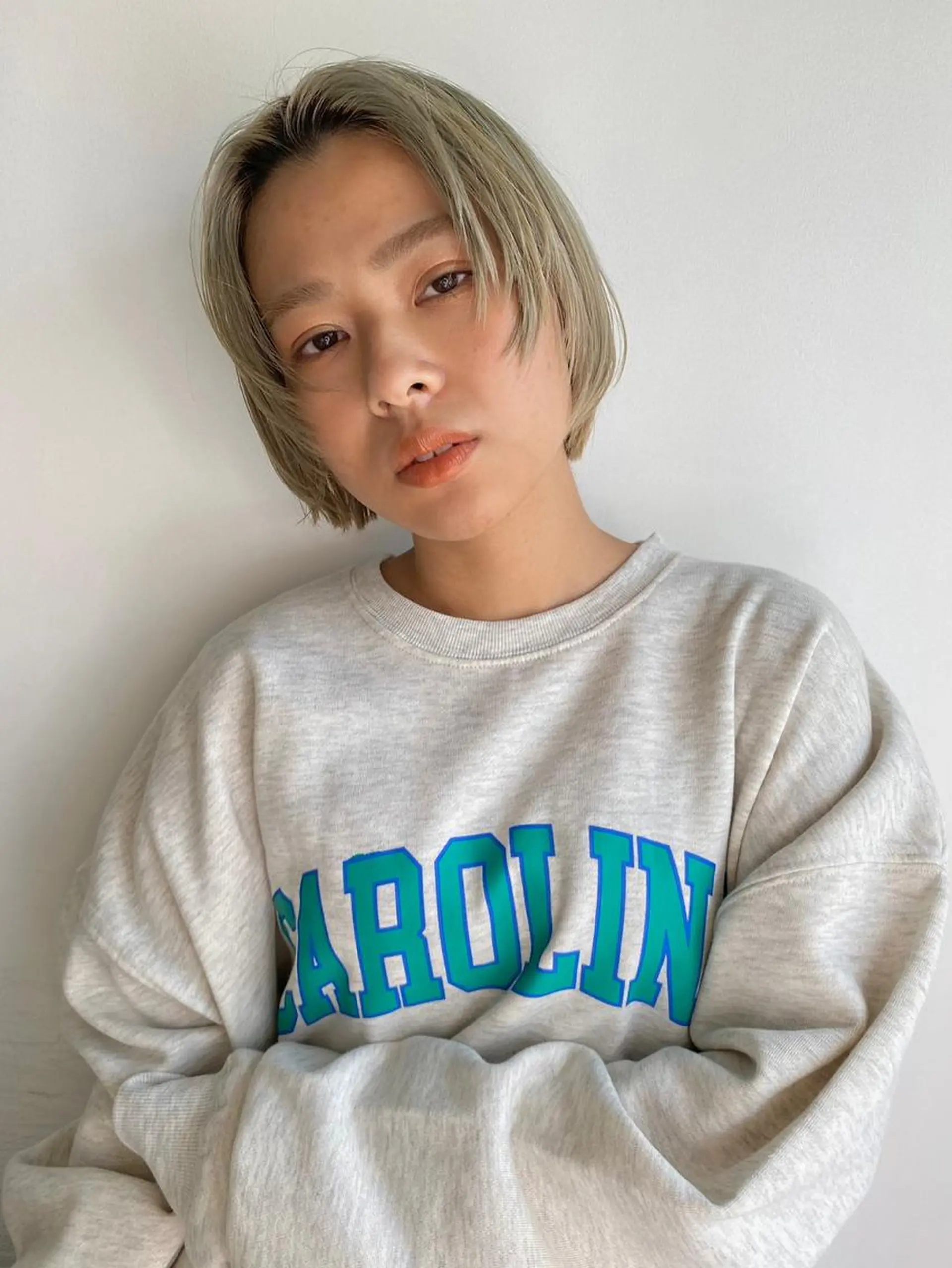 ショート カラー パーマ ショートボブ アディクシーカラー ブリーチ ブロンド ブルーカラー カット ヘアカラー トリートメント CEINE＋ officialのヘアスタイル