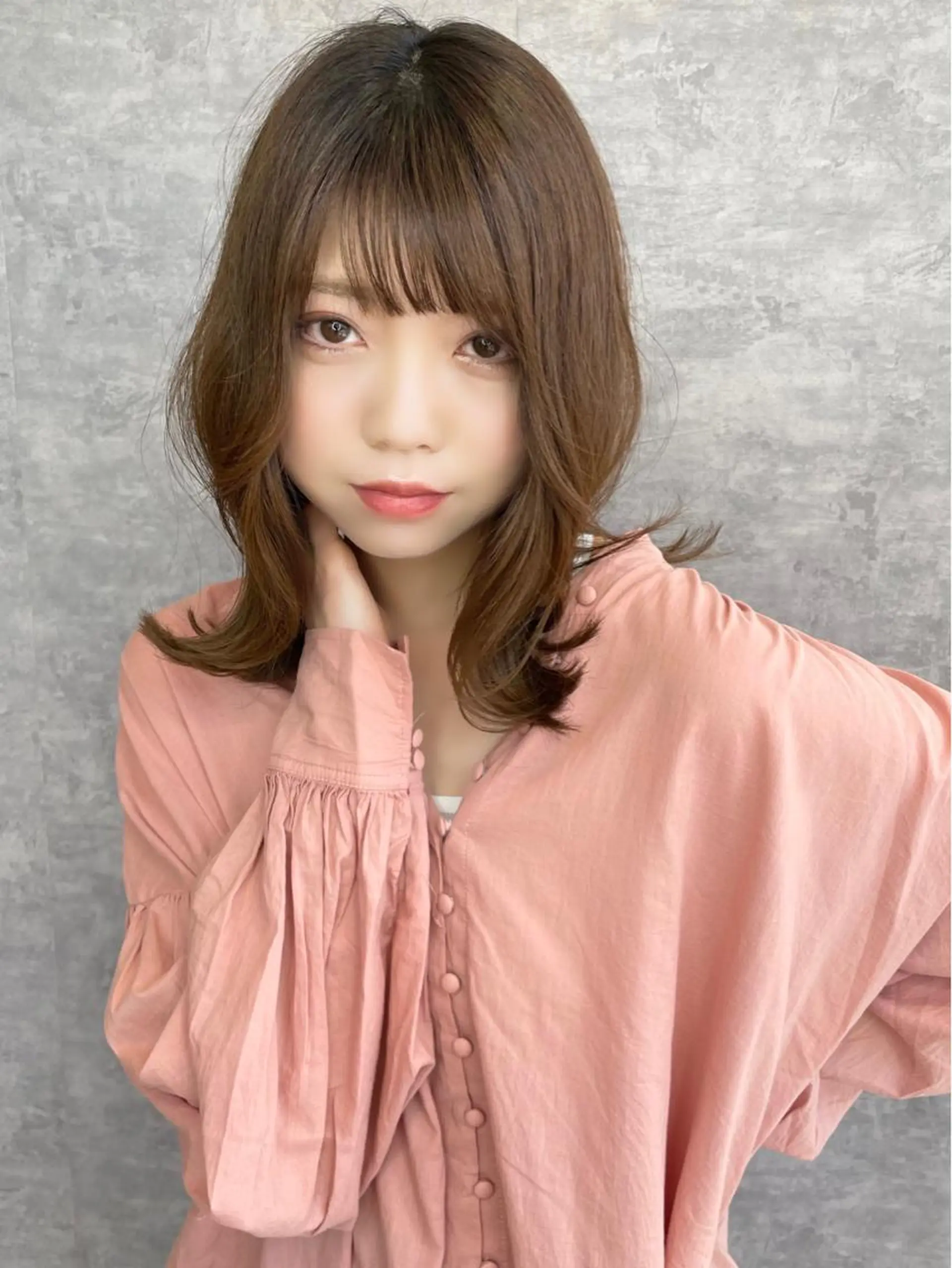 セミロング くびれヘア シースルーバング 外ハネヘア ALBA hair resort所属・塚原 隆志のその他イメージ