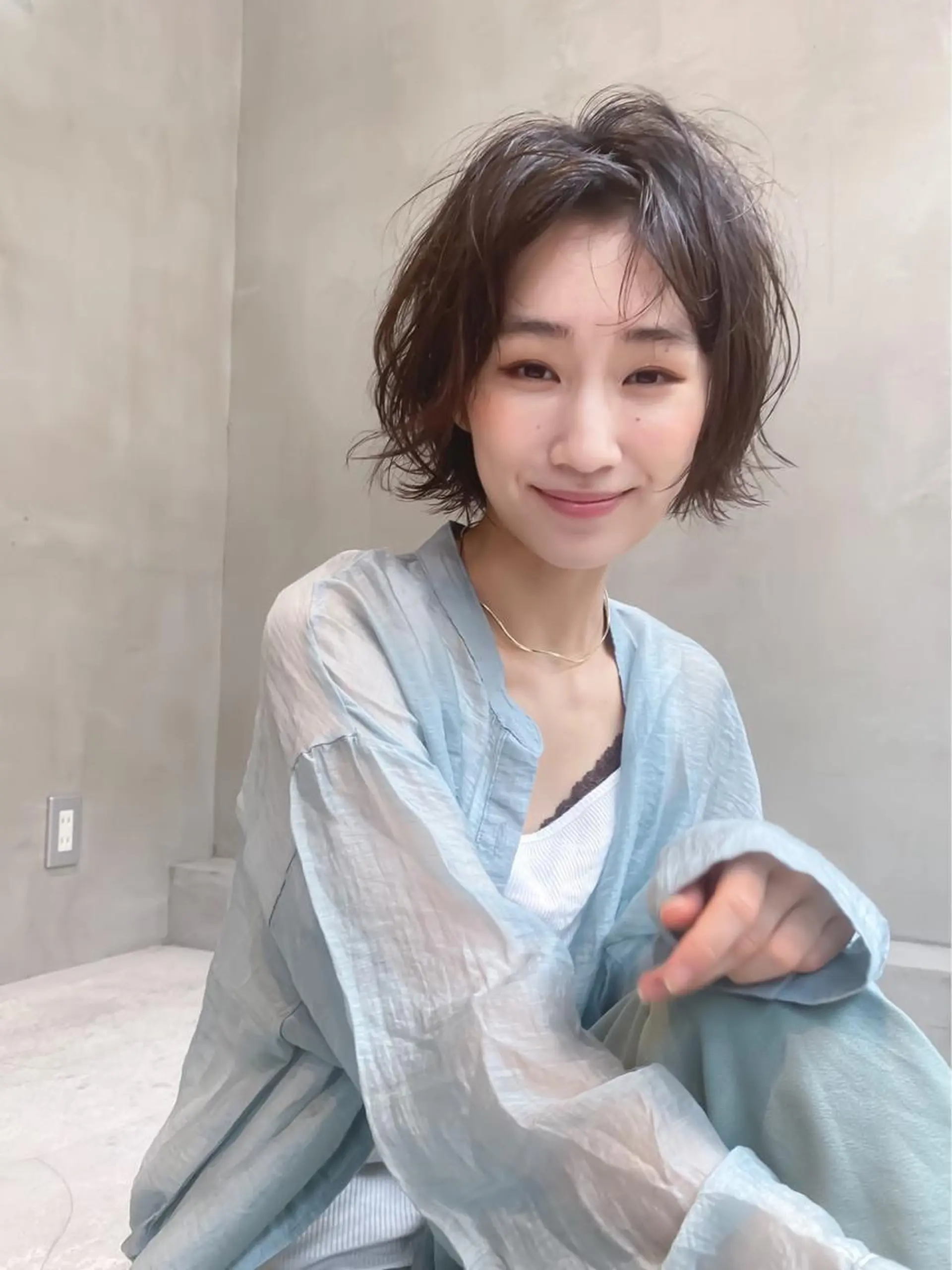 ミディアム カラー グレージュ 地毛風艶カラー🌿 喜多夏海のヘアスタイル