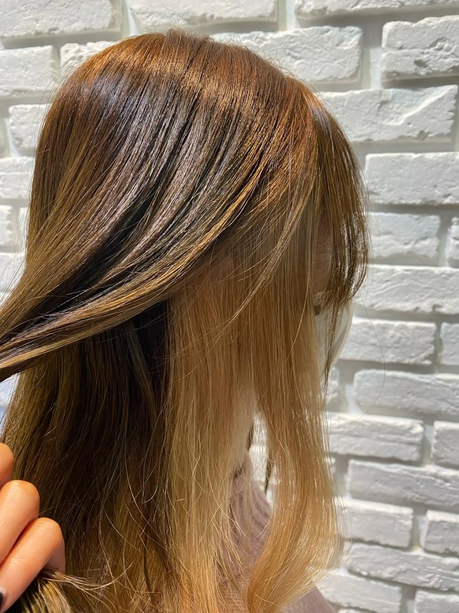 セミロング ヘアカラー ROSEL 沢津橋  楓のヘアスタイル