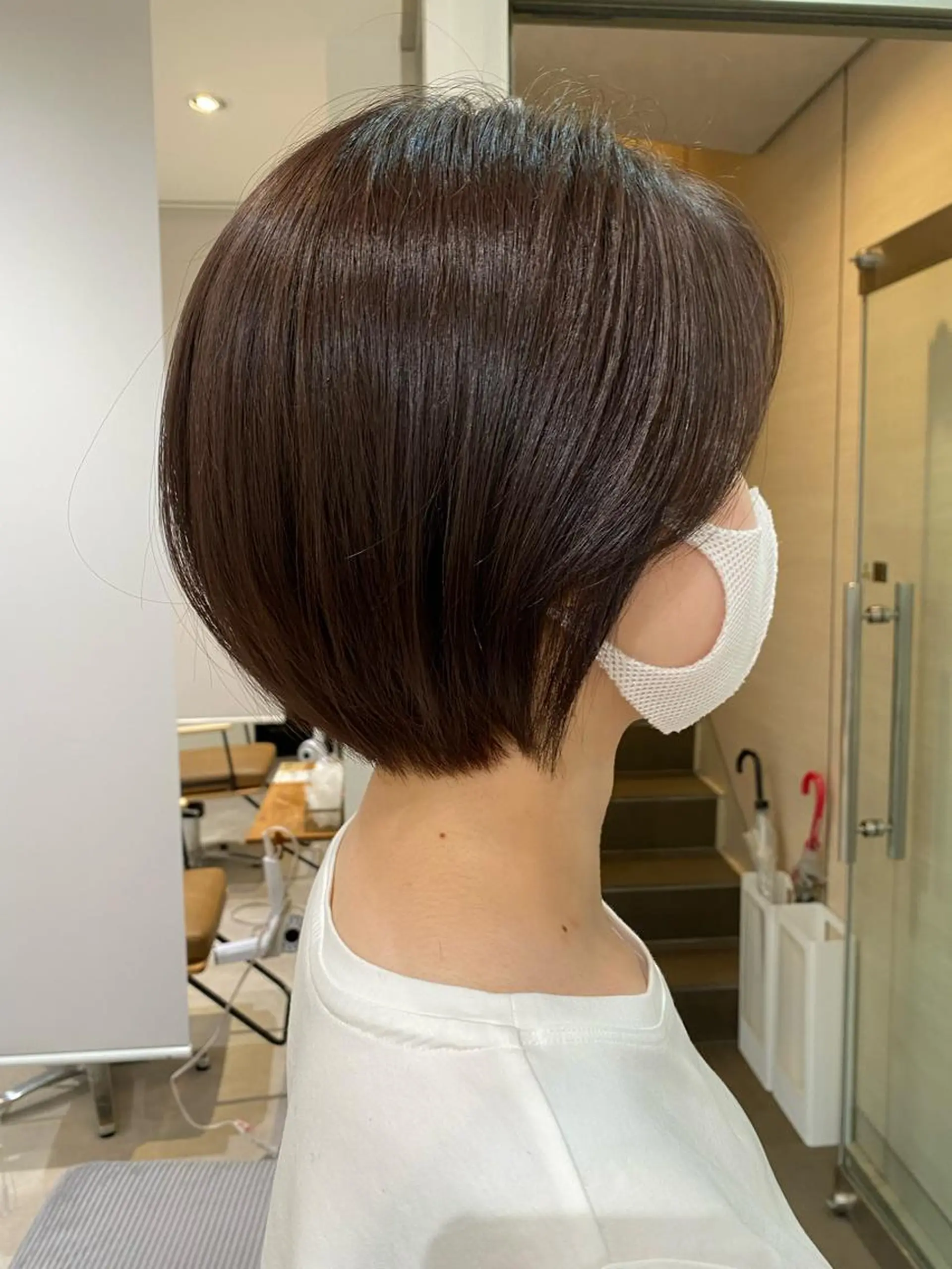 ショート ボブ 顔まわりカラー特化 赤津百合絵のヘアスタイル