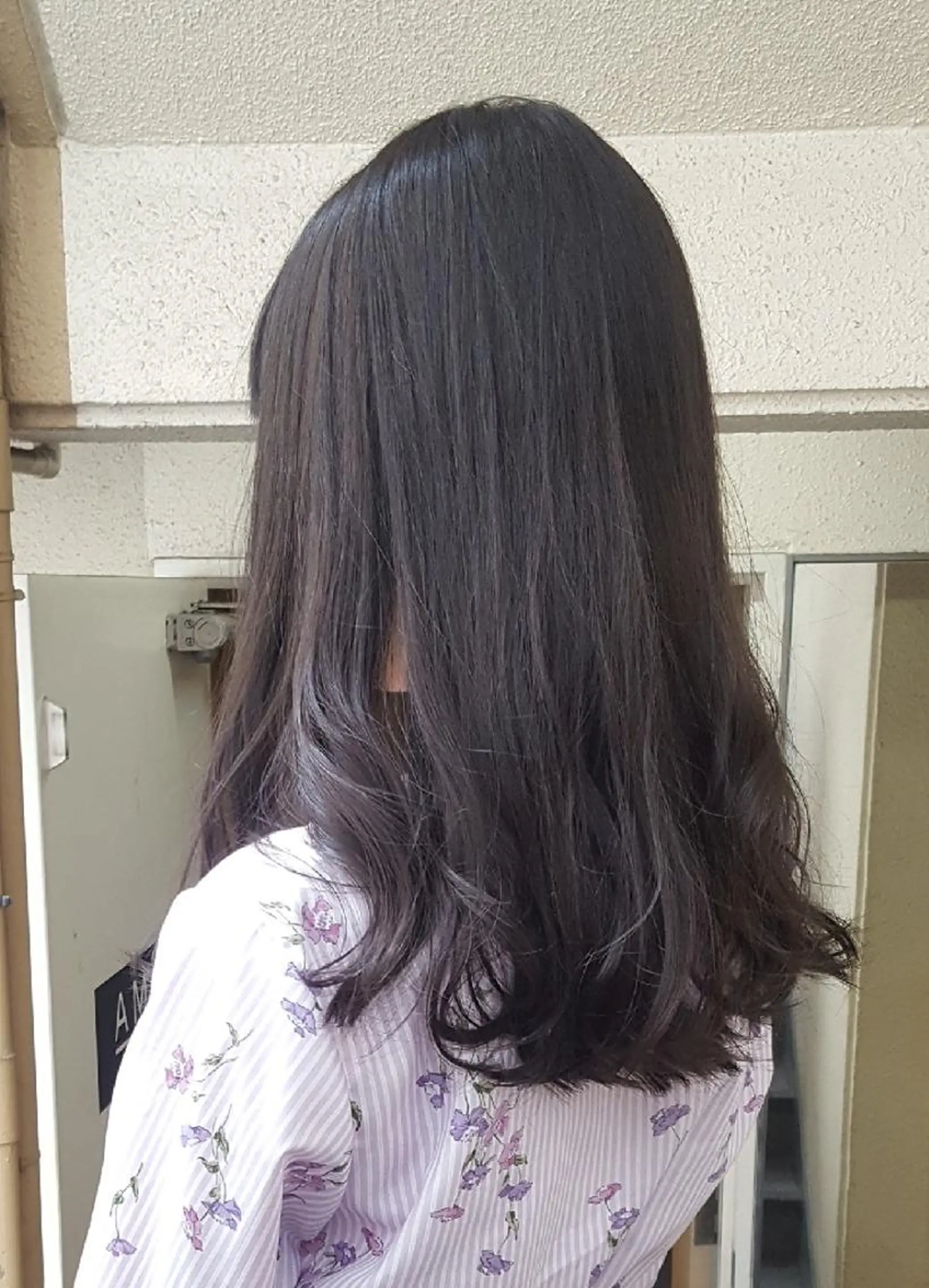 セミロング カラー ブリーチ ハイライトカラー ラベンダーカラー ブリーチなしカラー ハイライト カット ヘアカラー トリートメント 🔳髪質改善🔳 岡本陽のヘアスタイル