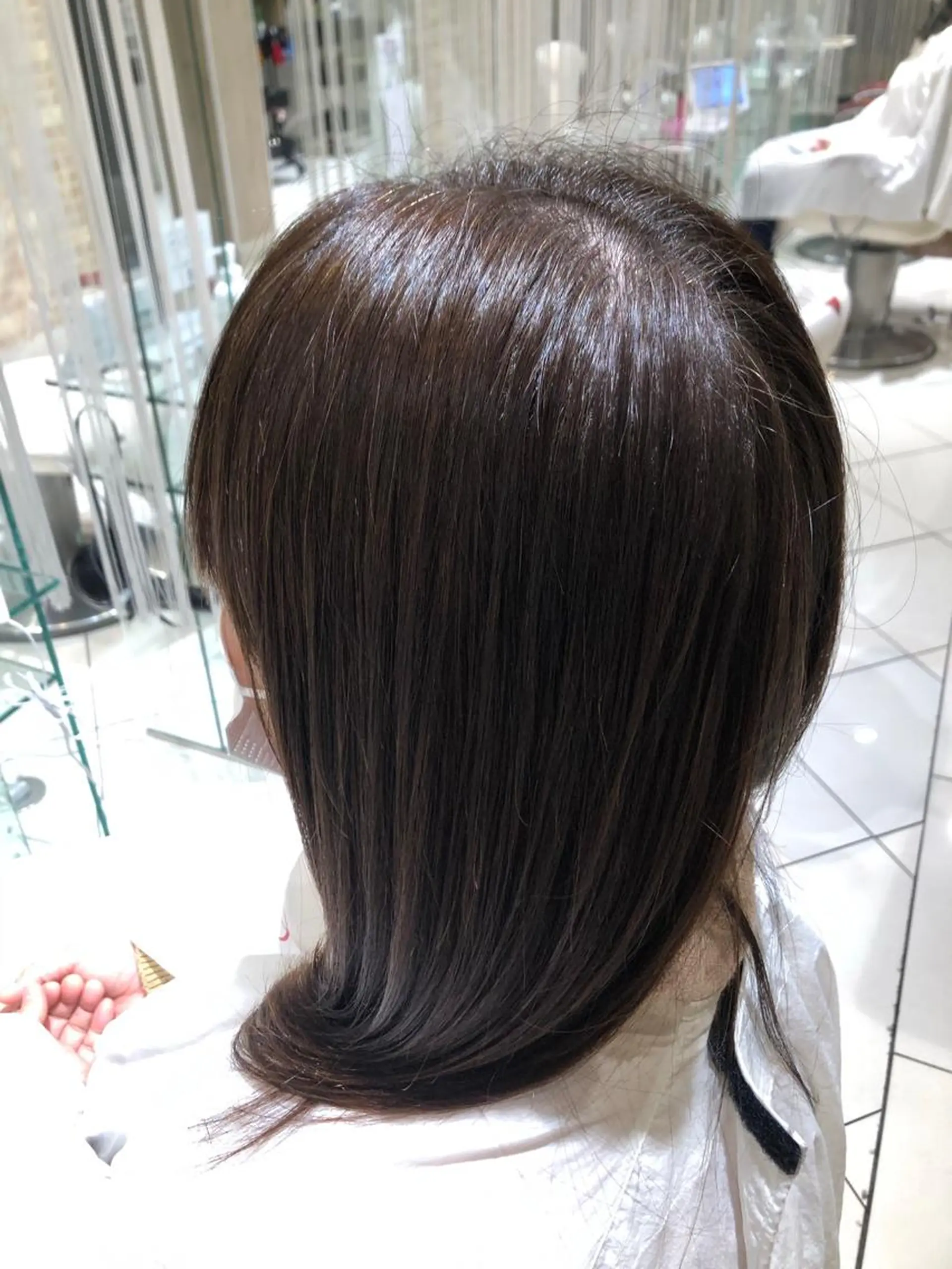 セミロング パーマ カット 縮毛矯正 トリートメント ヘアセット ワタナベユウタ ショート／縮毛矯正のヘアスタイル