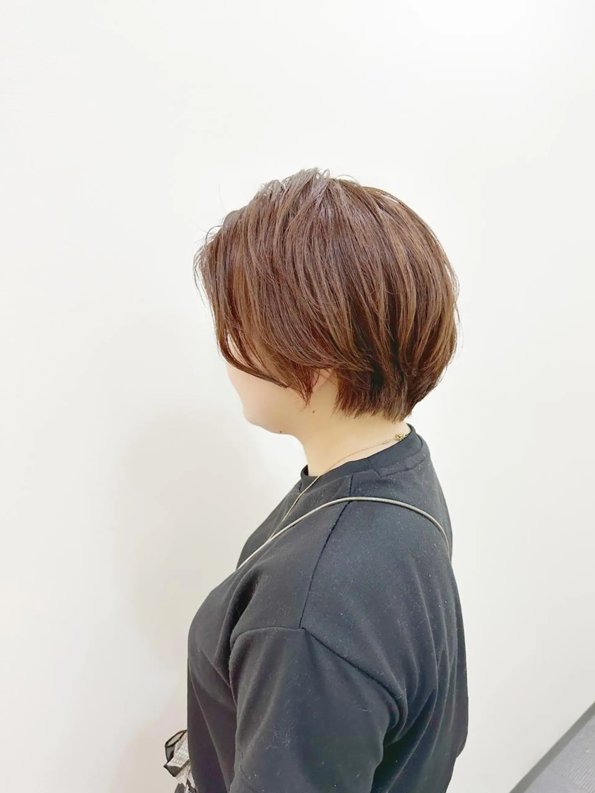 ショート カラー アディクシーカラー 透明感カラー デザインカラー イヤリングカラー ハイライトカラー カット 縮毛矯正 newline銀座所属・銀座ショート/ 大人ショート/金子涼のヘアスタイル