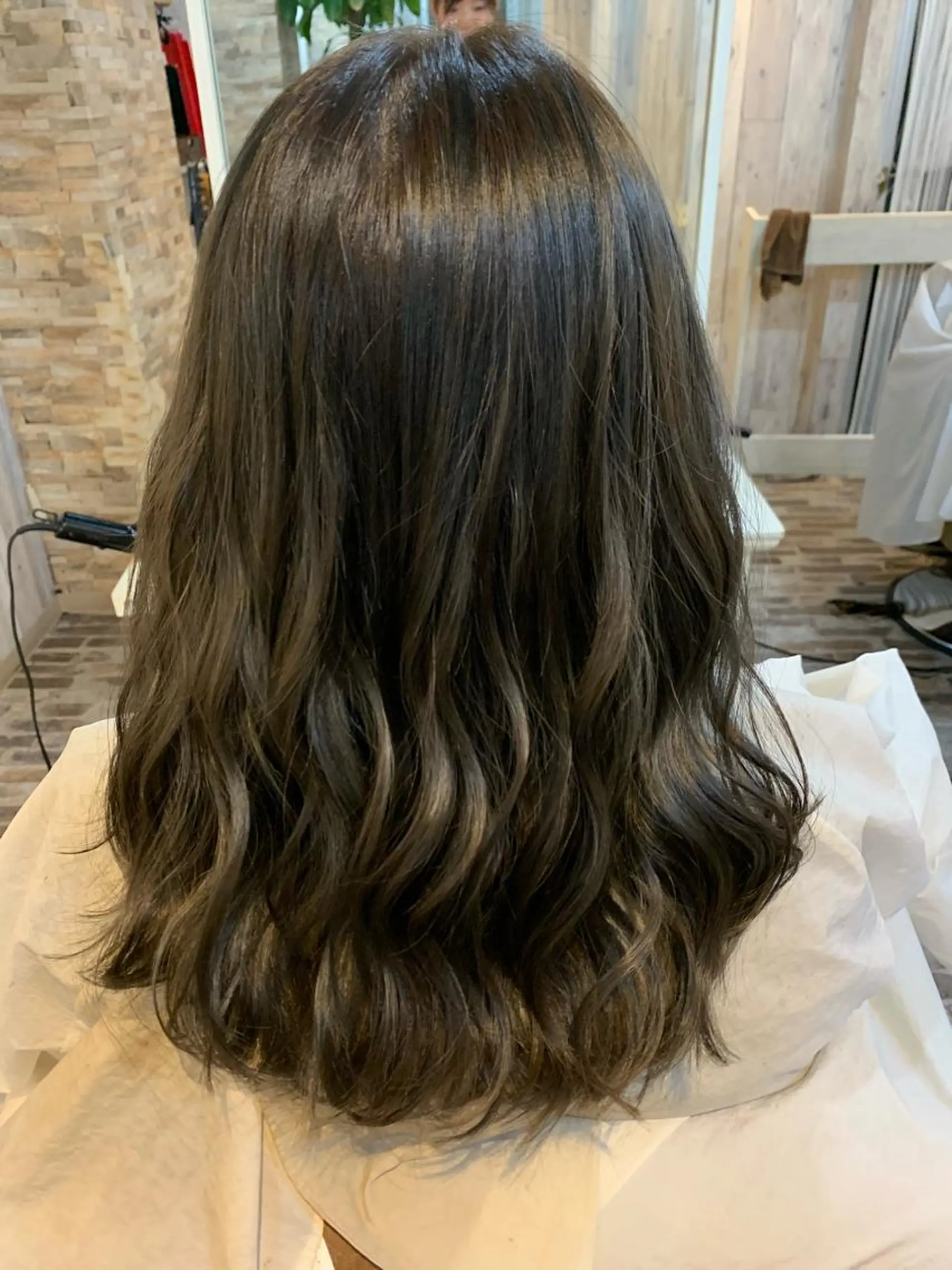 セミロング カラー ✨透明感カラー 聖奈✨のヘアスタイル