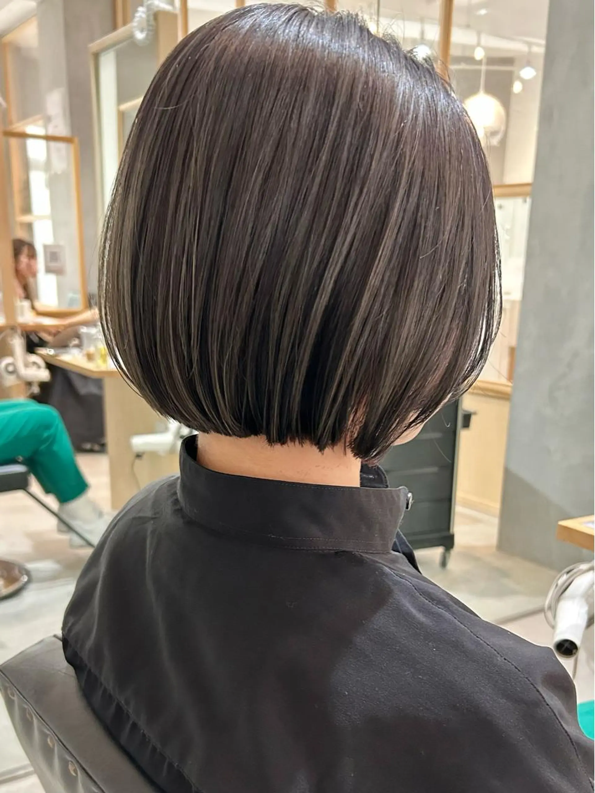 ショート カラー FERIA fam 北千里 杉本 蓮のヘアスタイル