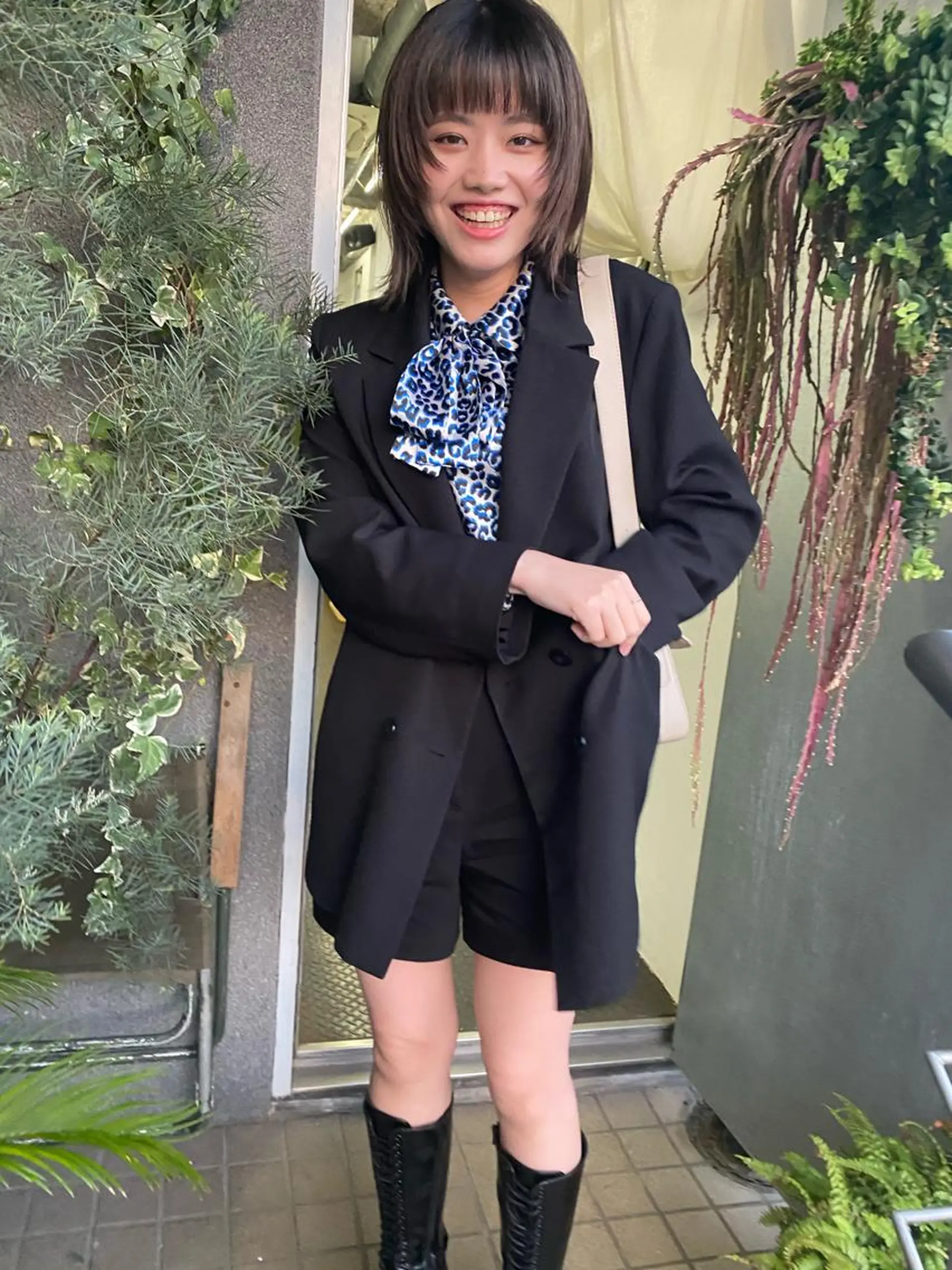 ミディアム カラー バレイヤージュ ブリーチ ケアブリーチ ダブルカラー グラデーションカラー カット ヘアカラー トリートメント qiie/長友 インナーカラーのヘアスタイル