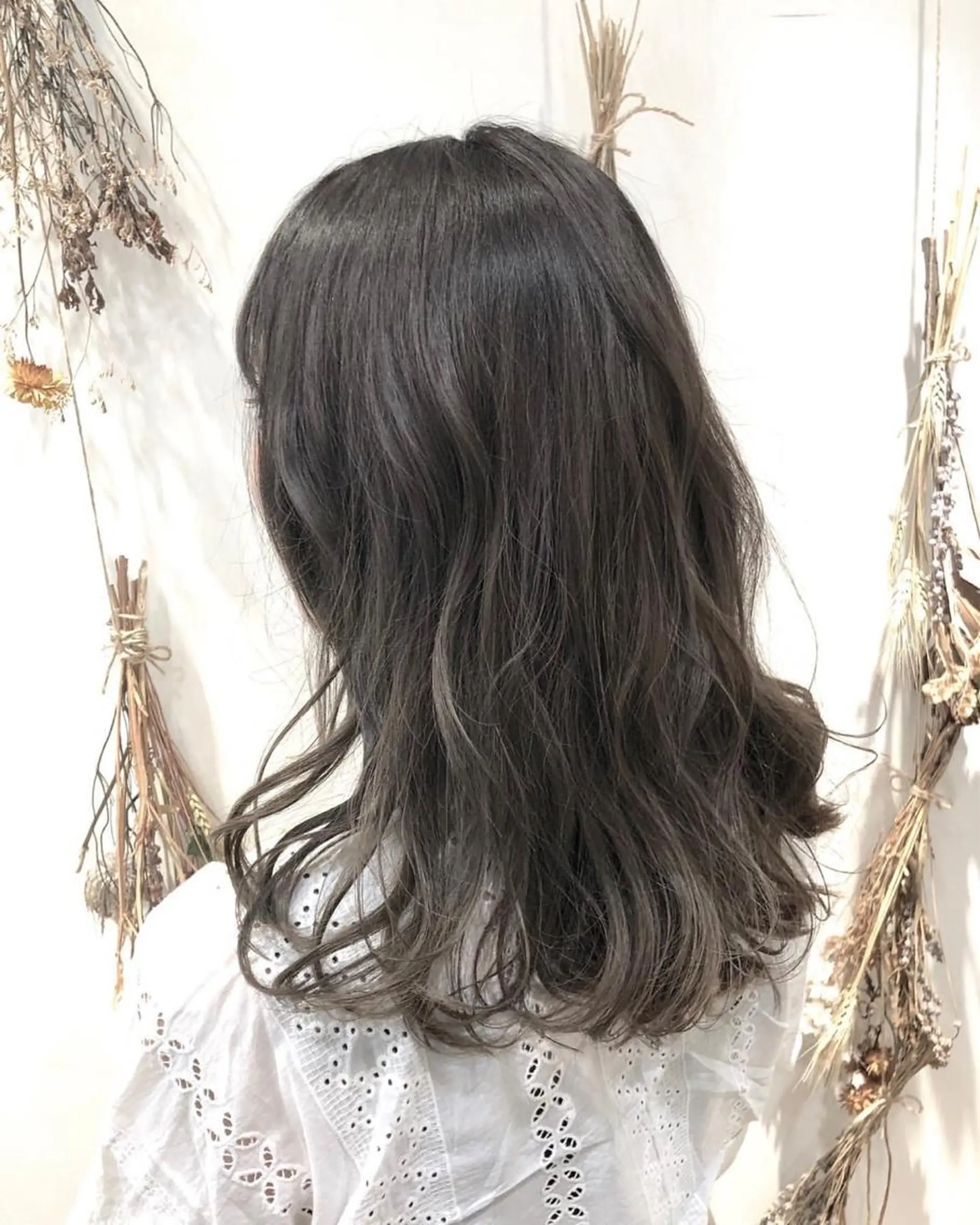 ロング カット ヘアカラー 高坂 優花のヘアスタイル