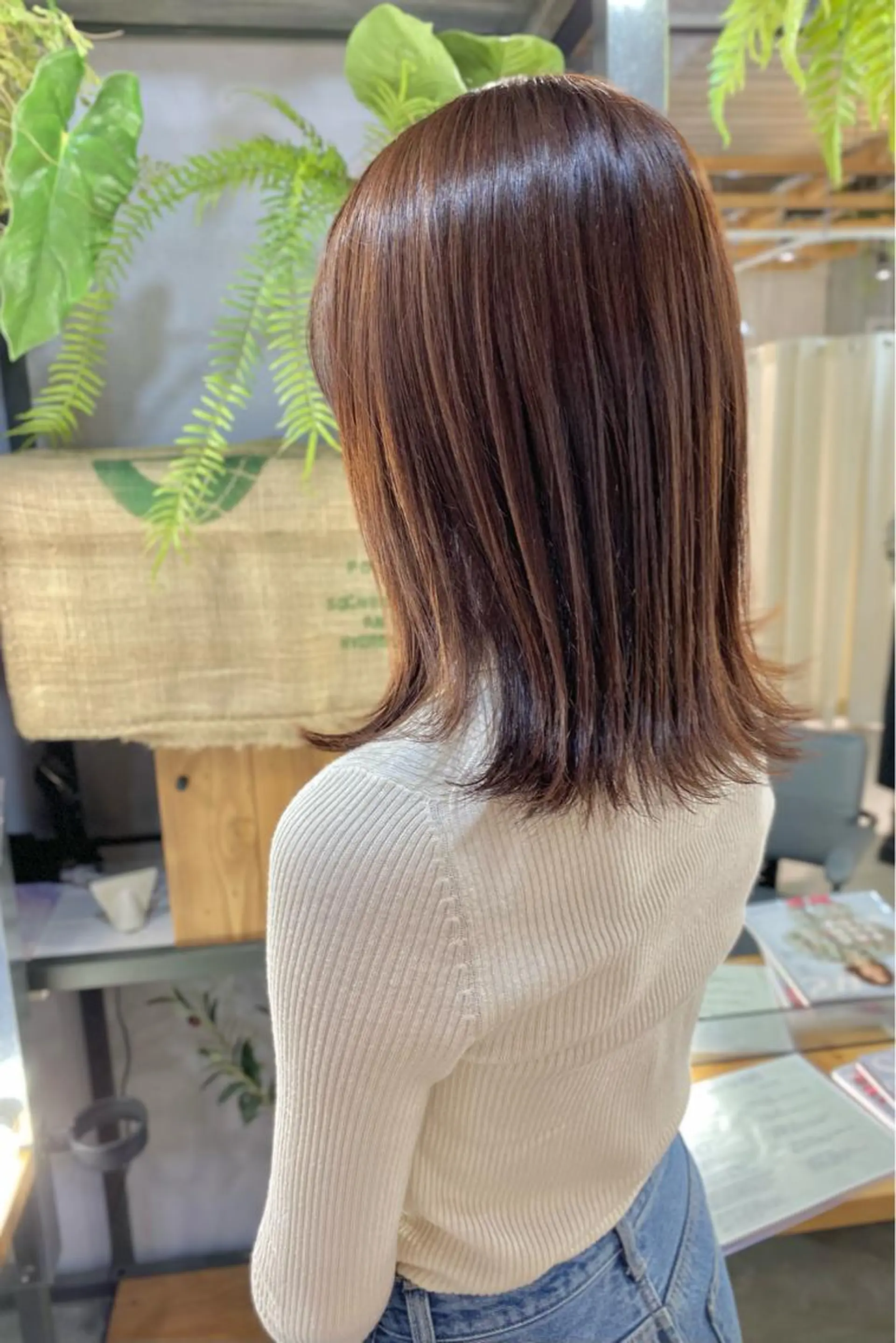 セミロング カラー 菊地 紗矢のヘアスタイル