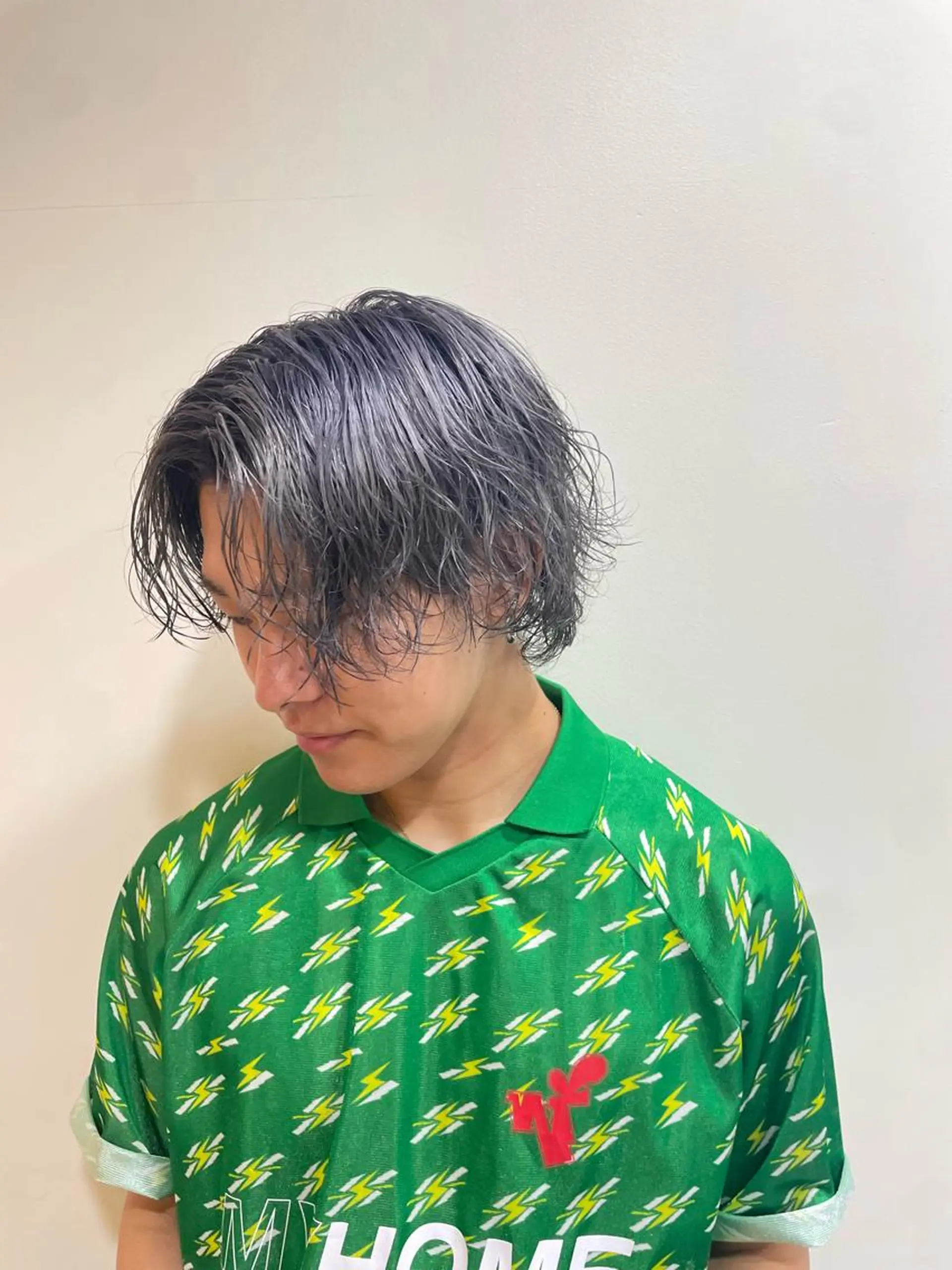 ショート カラー メンズ ブルーカラー シルバー カット ヘアカラー トリートメント レイヤー／似合わせ TAKUYAのヘアスタイル
