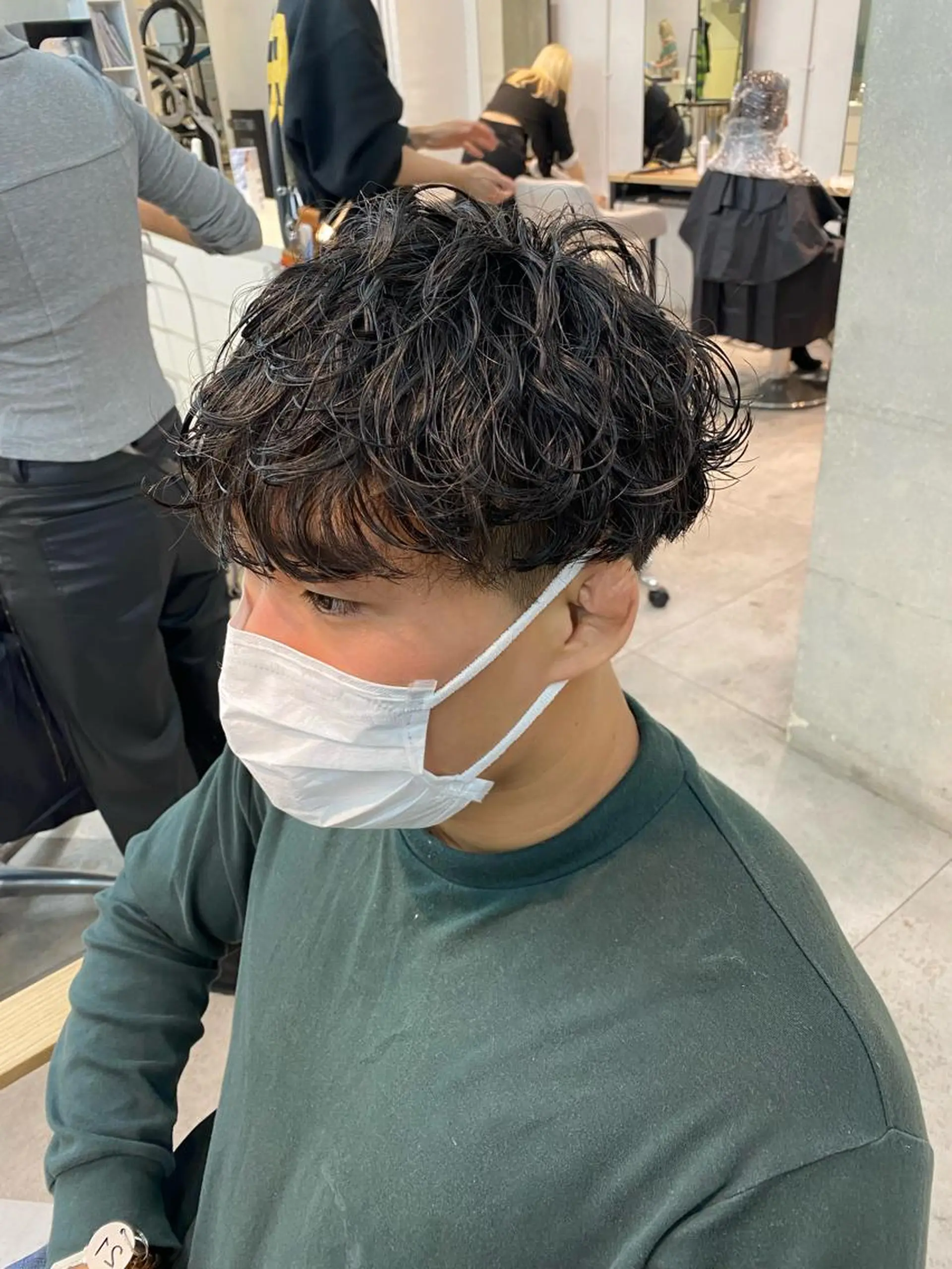 パーマ メンズ カット パーマ 新宿【メンズパーマ】 塩澤太一のヘアスタイル