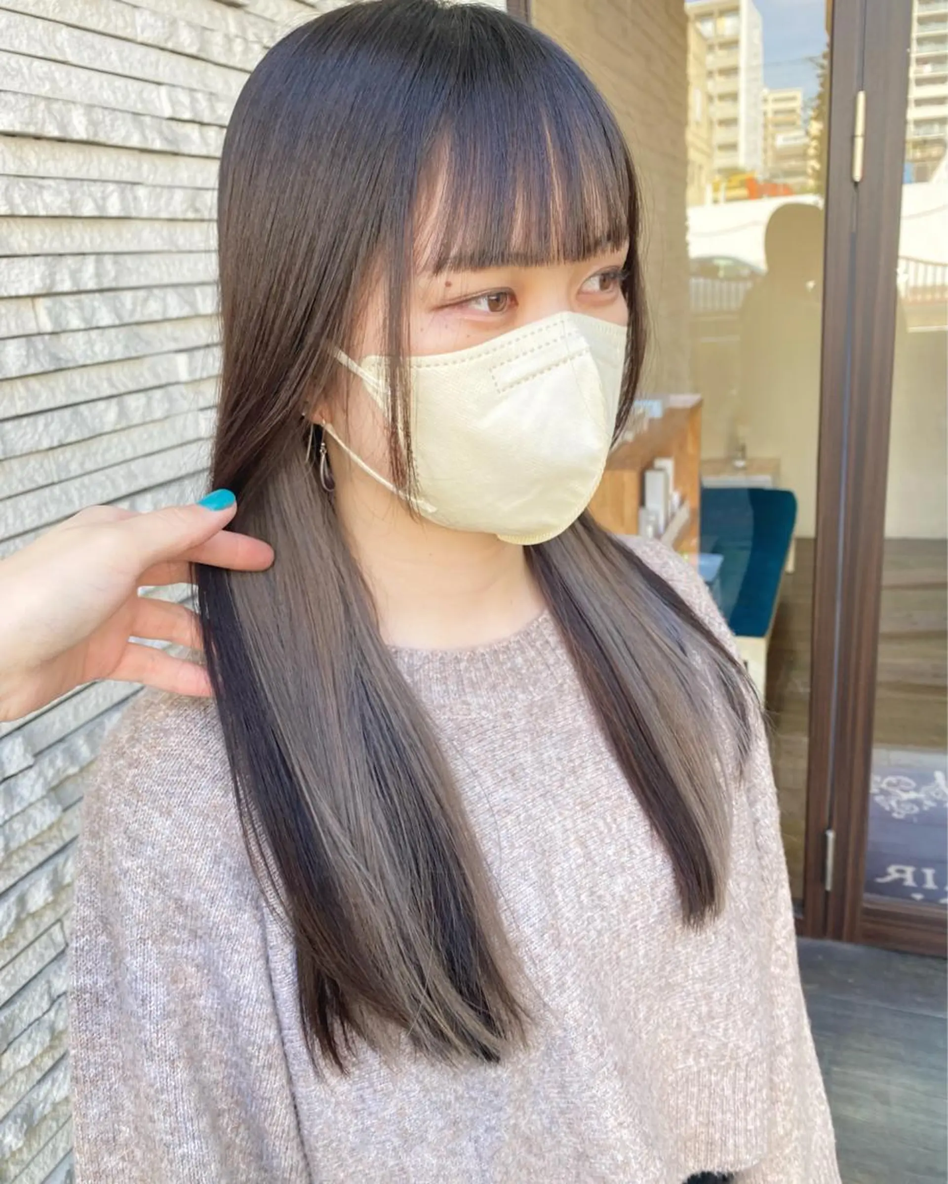 セミロング カラー イヤリングカラー フェイスヘアークリエイション所属・大形 誉のヘアスタイル