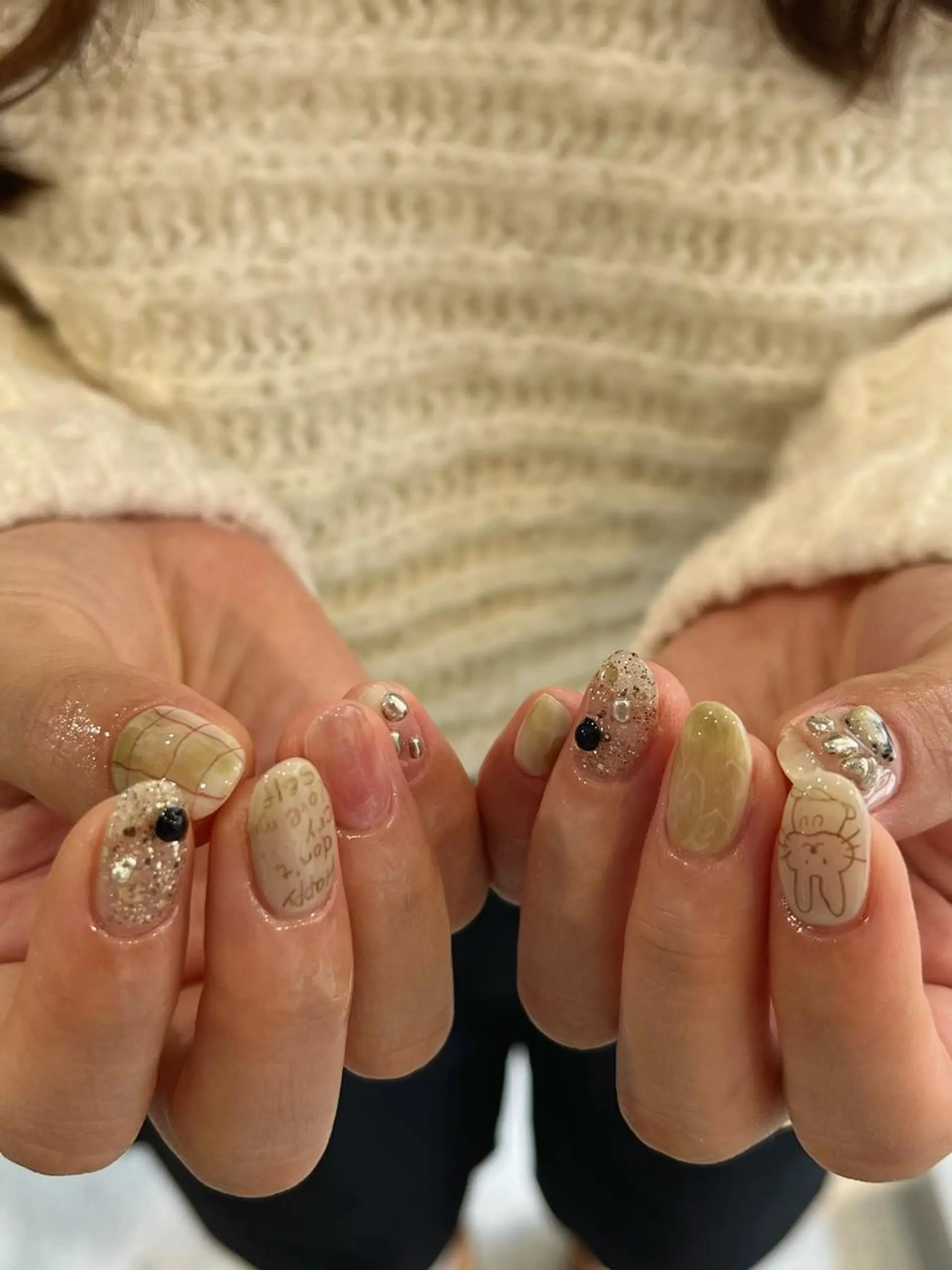 ネイル ハンドネイル LETTER_& SAKIのネイルデザイン