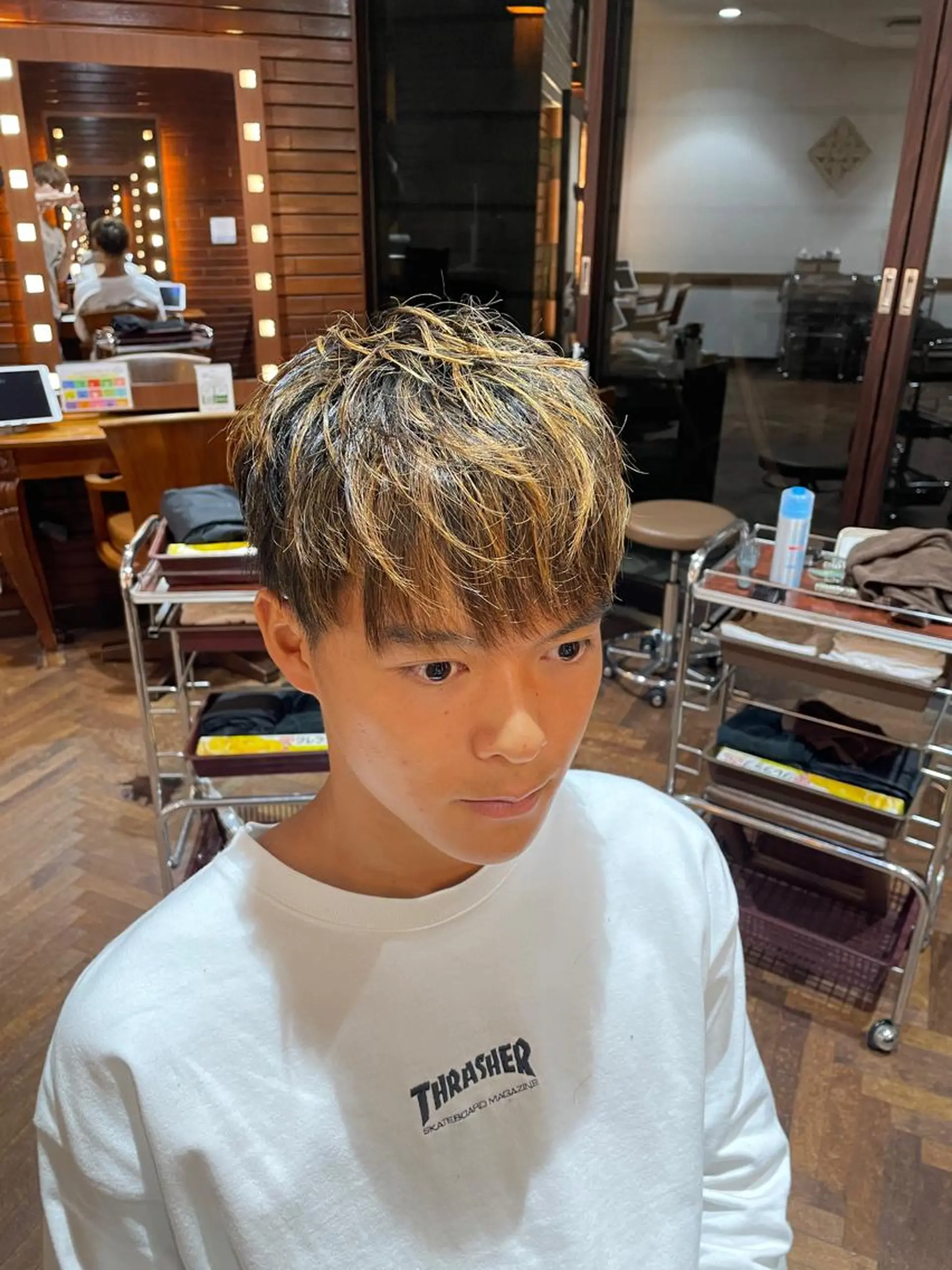 メンズ メンズハイライト stylist YUTOのヘアスタイル