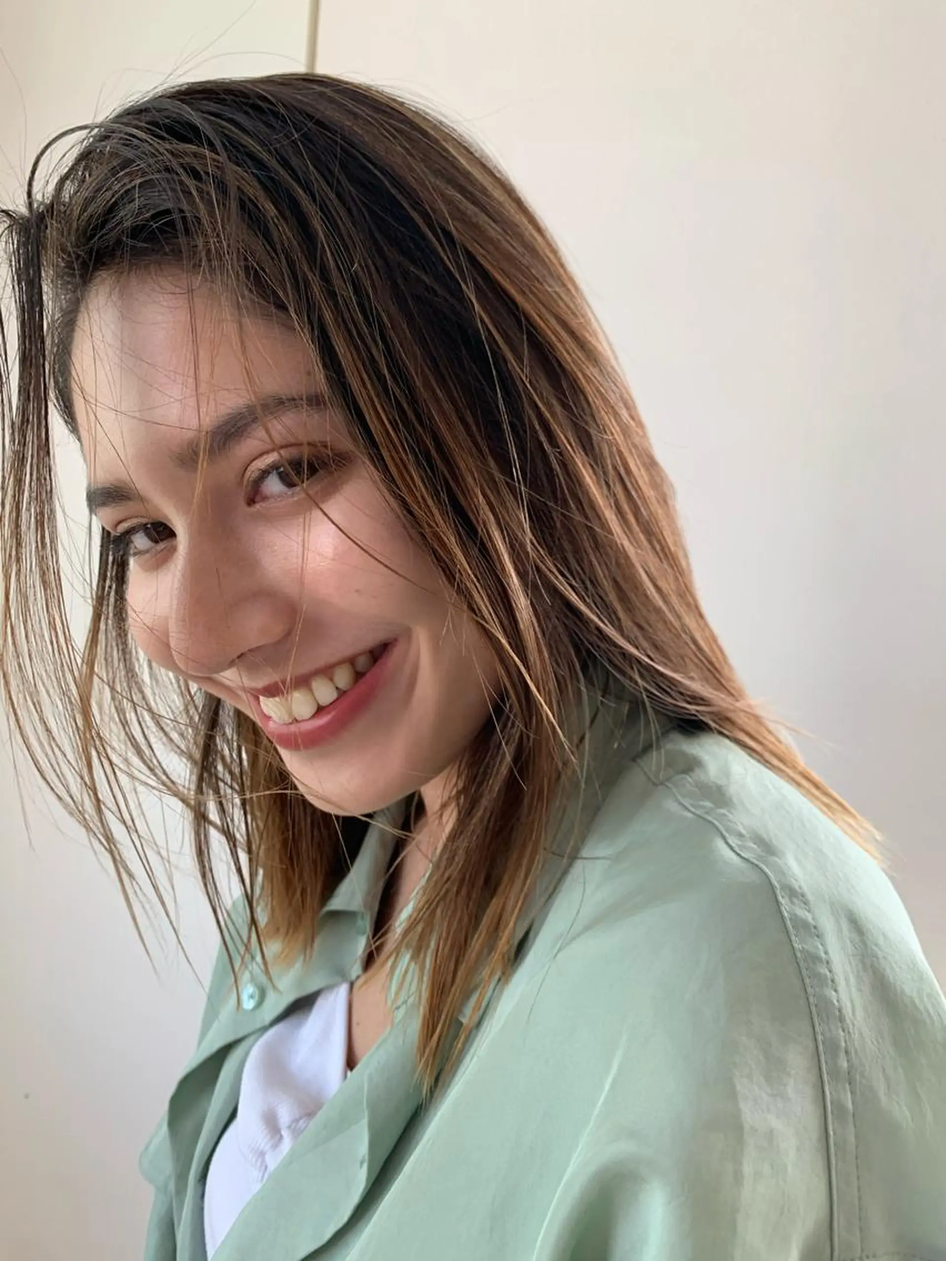 セミロング エクリ麻布十番所属・斉藤健 秋谷百花のヘアスタイル