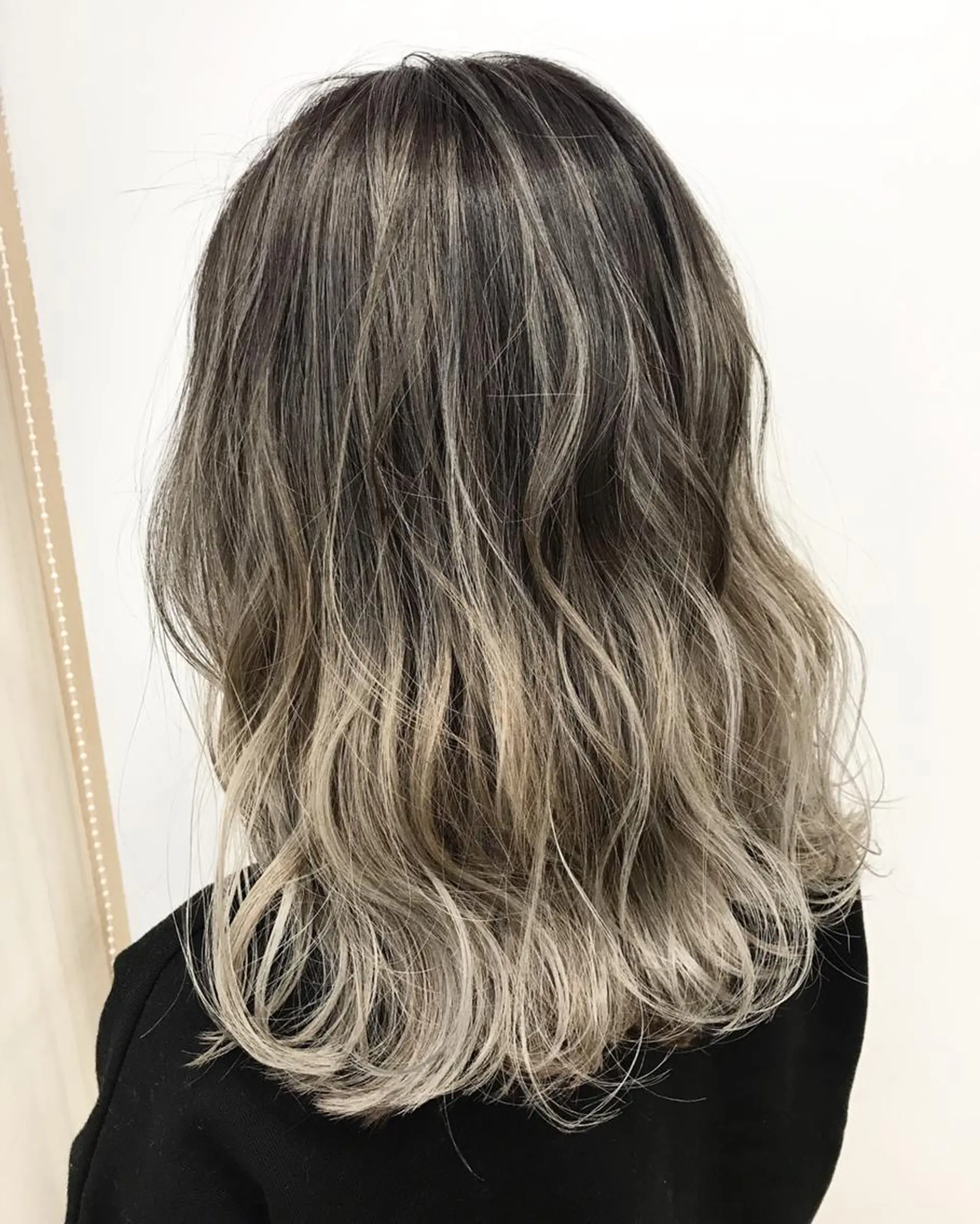 ミディアム カラー グラデーションカラー ハイライトカラー ハイライト WONK. ウォンク 心斎橋のヘアスタイル