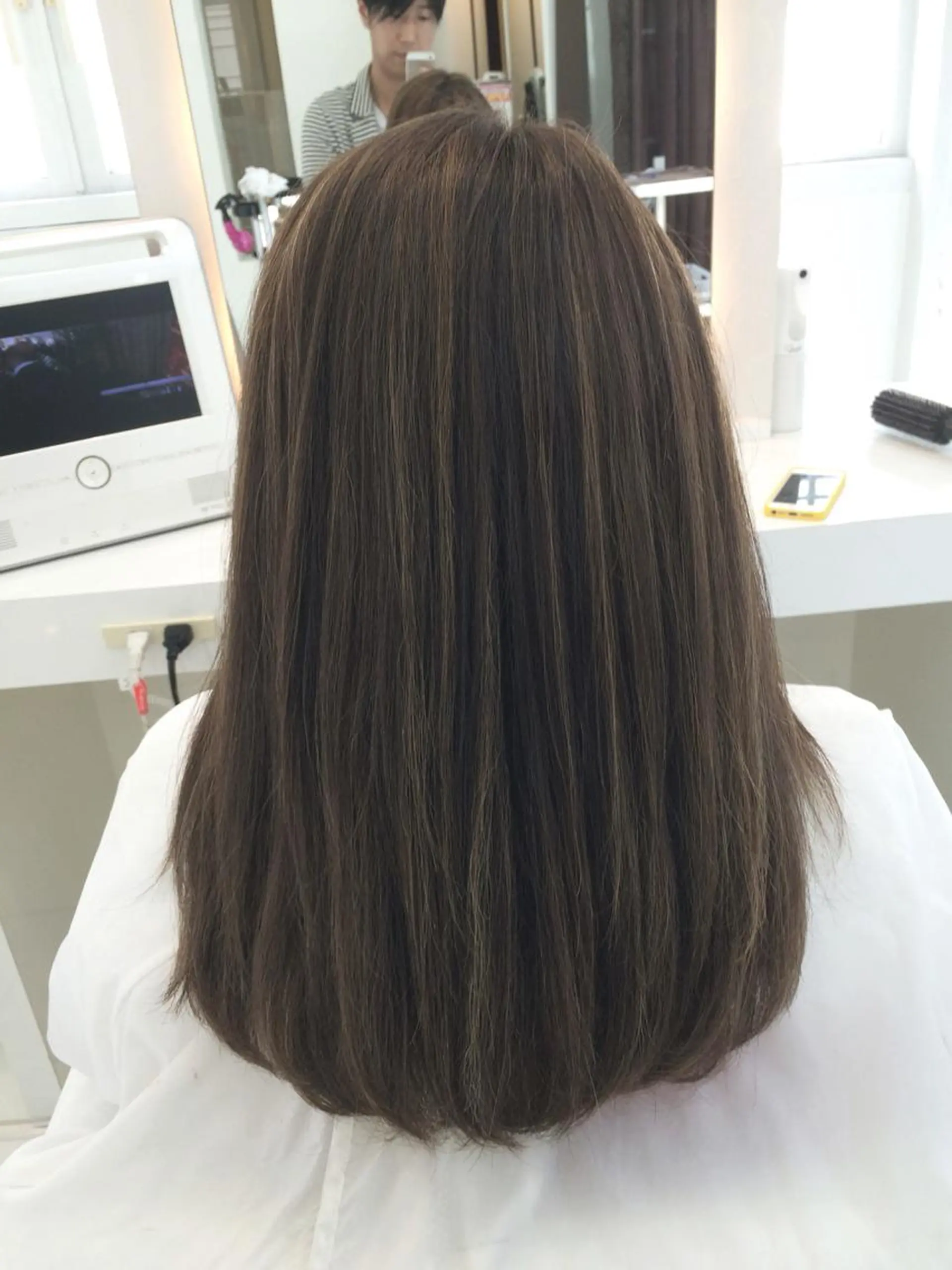 ミディアム セミロング ロング カラー ハイライトカラー ハイライト STAR所属・内藤 達也のヘアスタイル