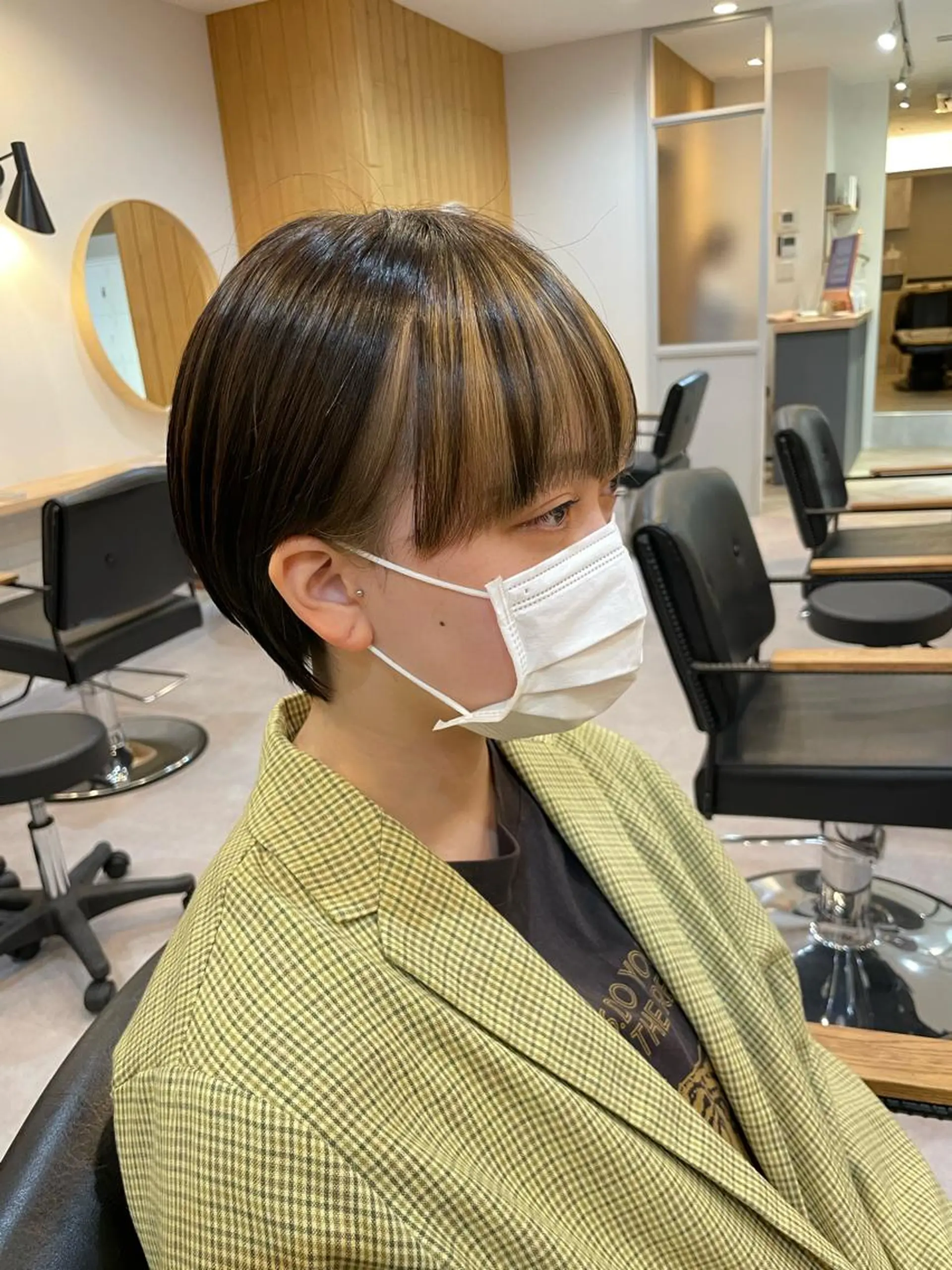 ショート カラー akane .のヘアスタイル