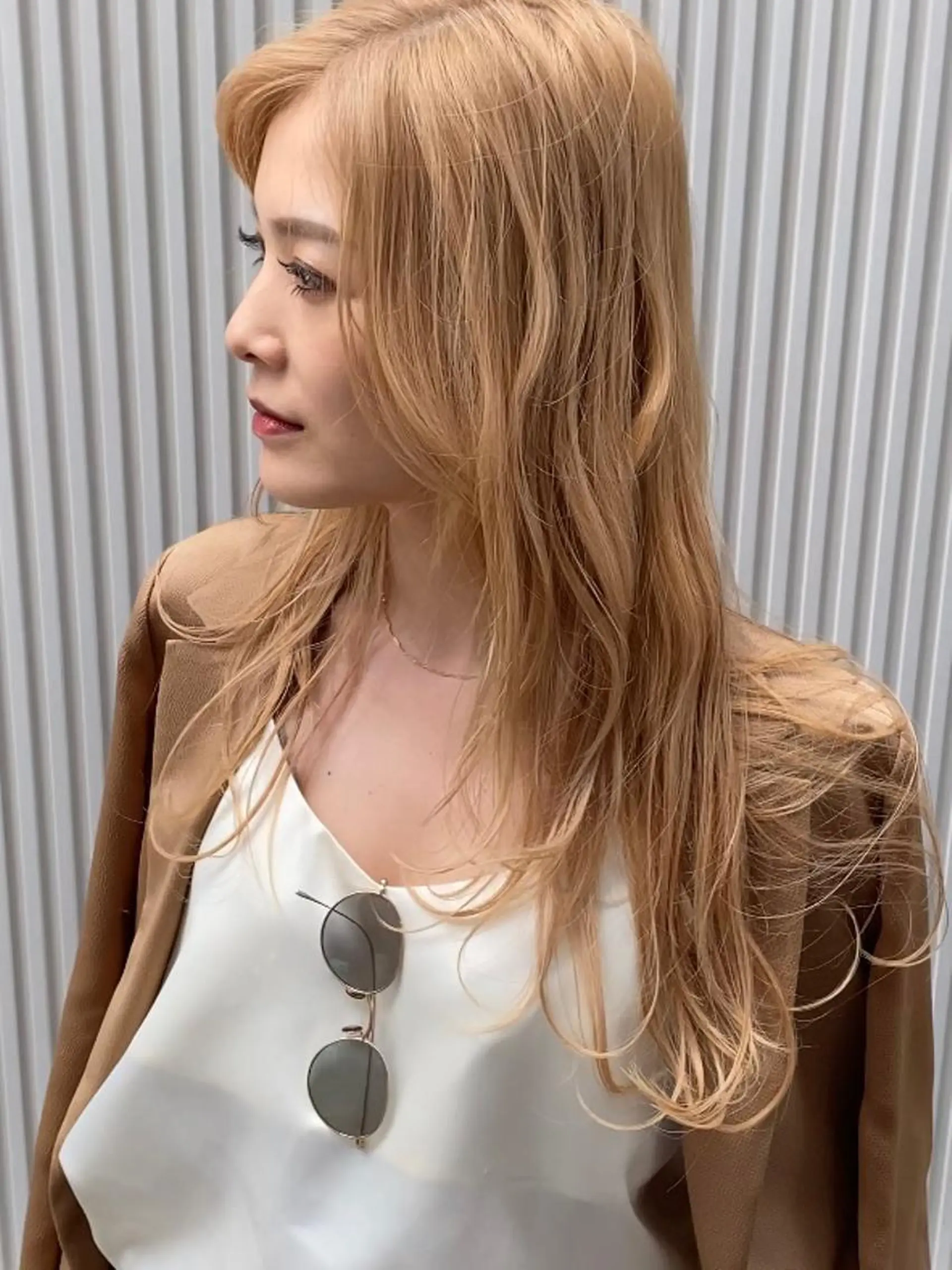 ミディアム カラー カット ヘアカラー トリートメント 髪質改善ｶﾗｰ ｹｱﾌﾞﾘｰﾁ/ﾀﾑのヘアスタイル