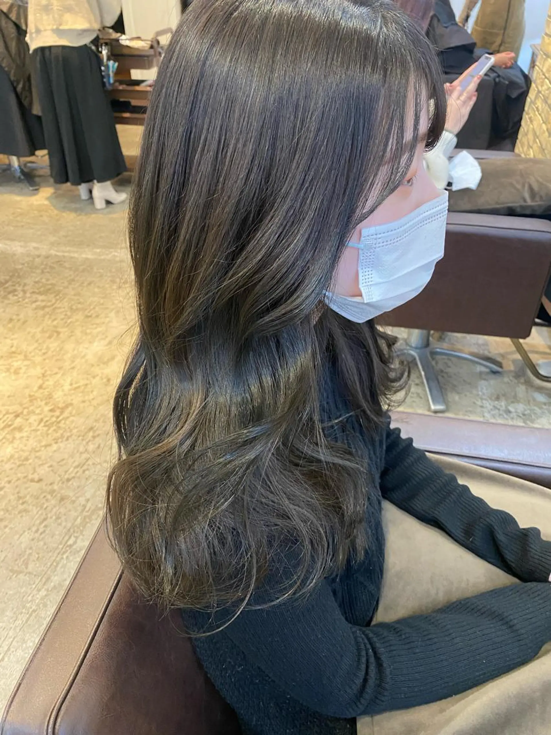 セミロング 似合わせ顔まわりカッ ト🩶瀧本美咲のヘアスタイル