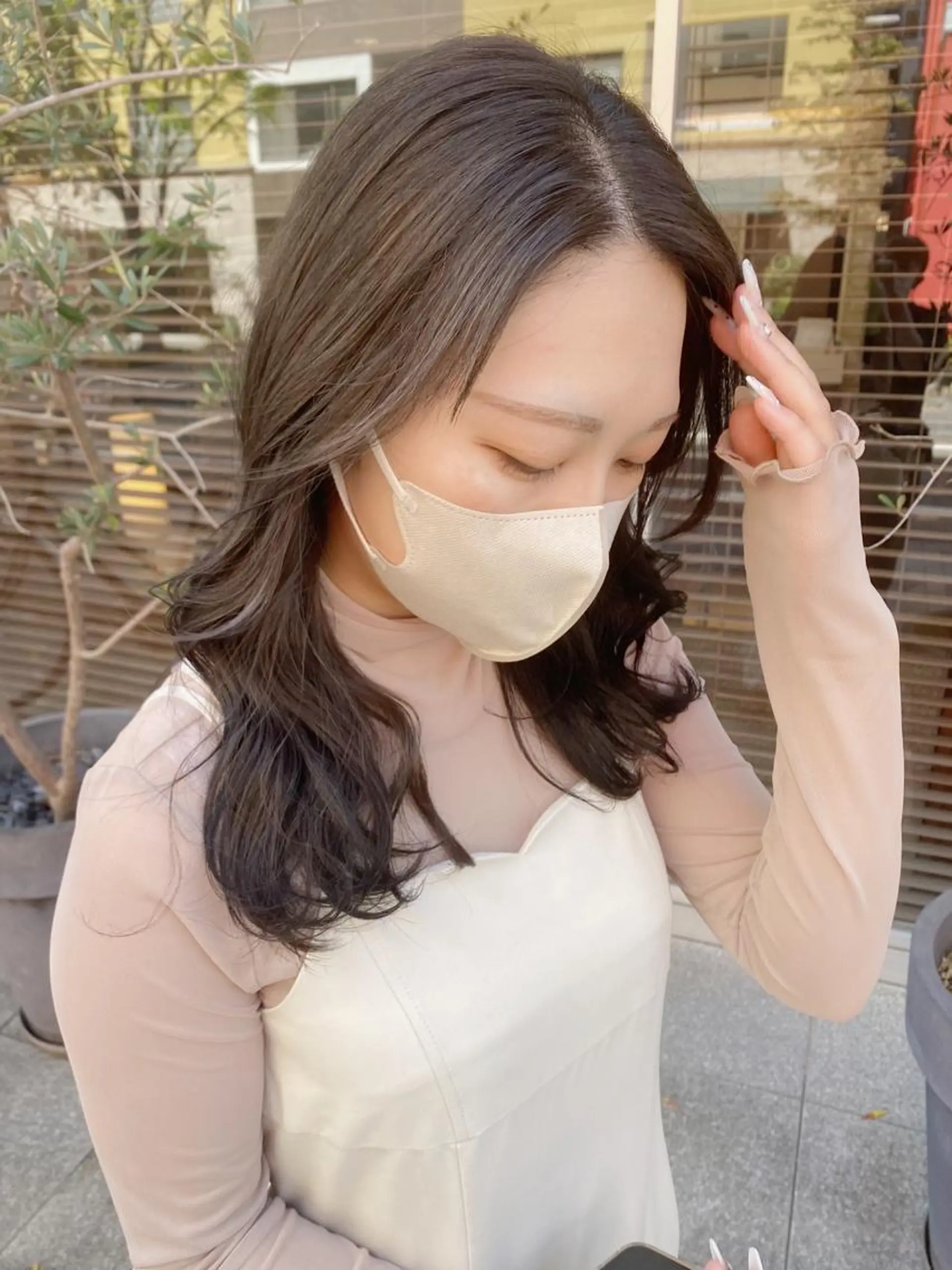 ミディアム カット ヘアカラー トリートメント maika /layer cutのヘアスタイル
