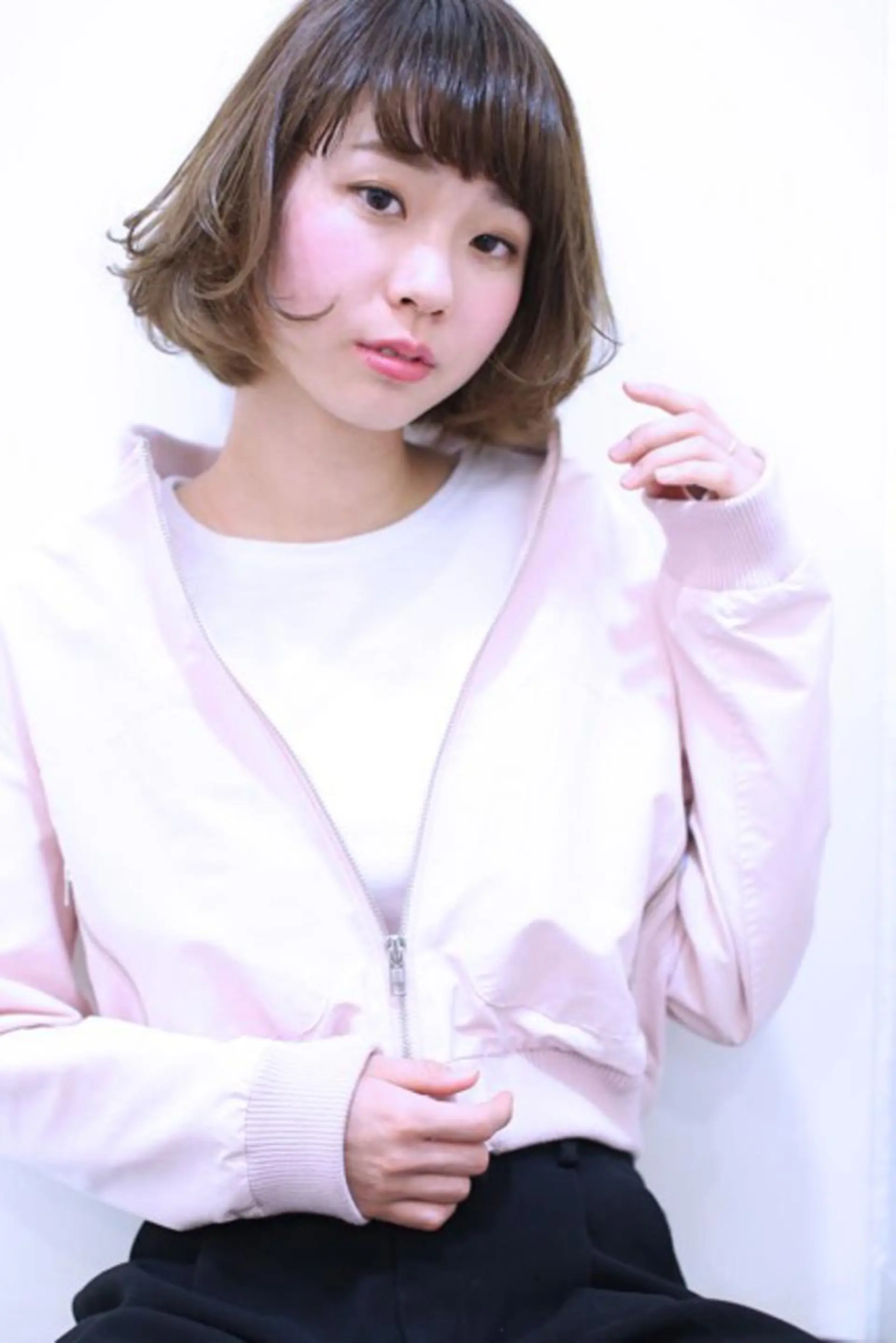 ミディアム ボブ nolla(ノーラ)所属・YOKOI SHINJIのヘアスタイル