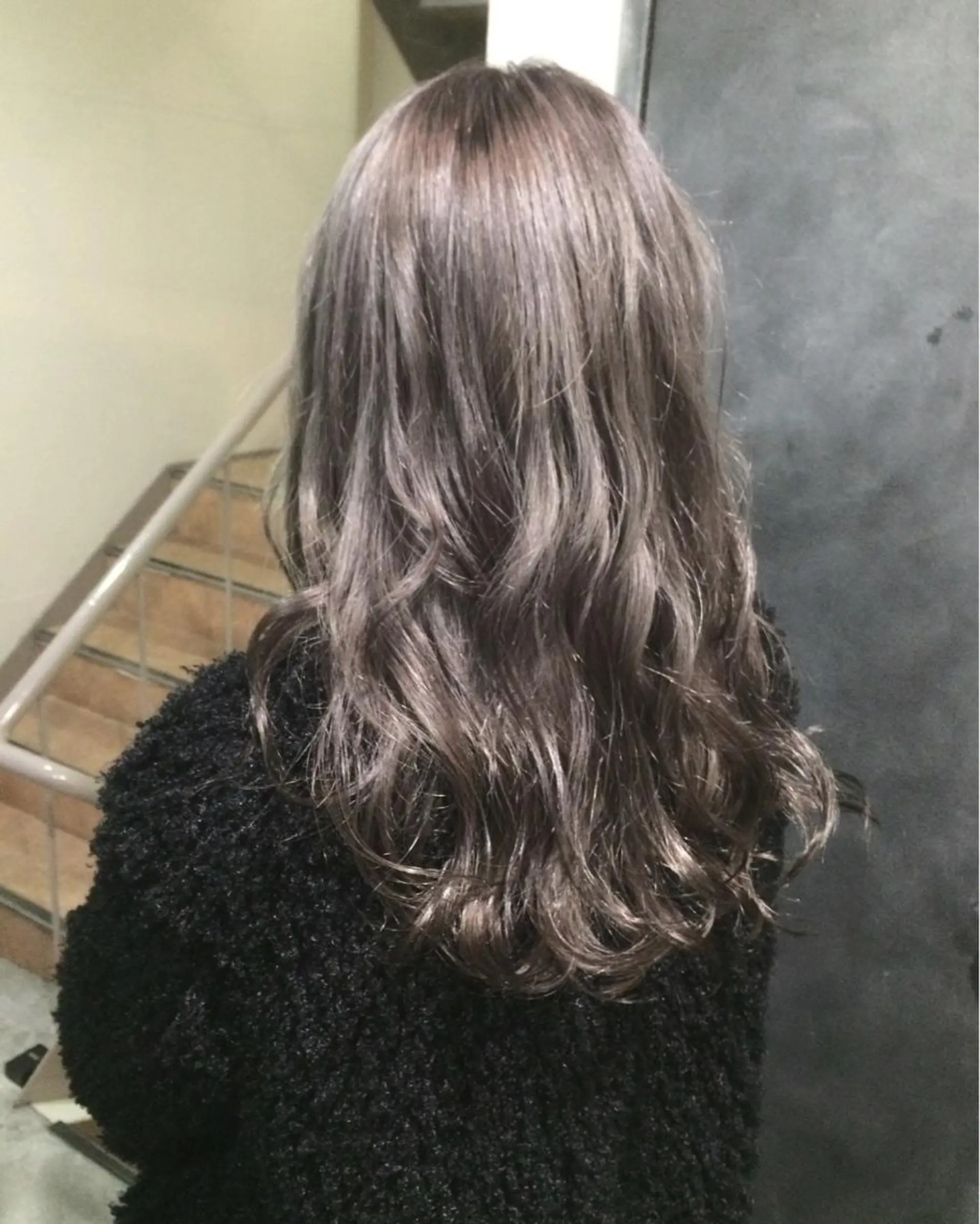 ショート ミディアム セミロング ロング カラー パーマ ヘアアレンジ グレージュ シルバー シルバーグレージュ youres hair 新宿3丁目店所属・新宿.代表.透け髪 TAKAケアブリーチのヘアスタイル