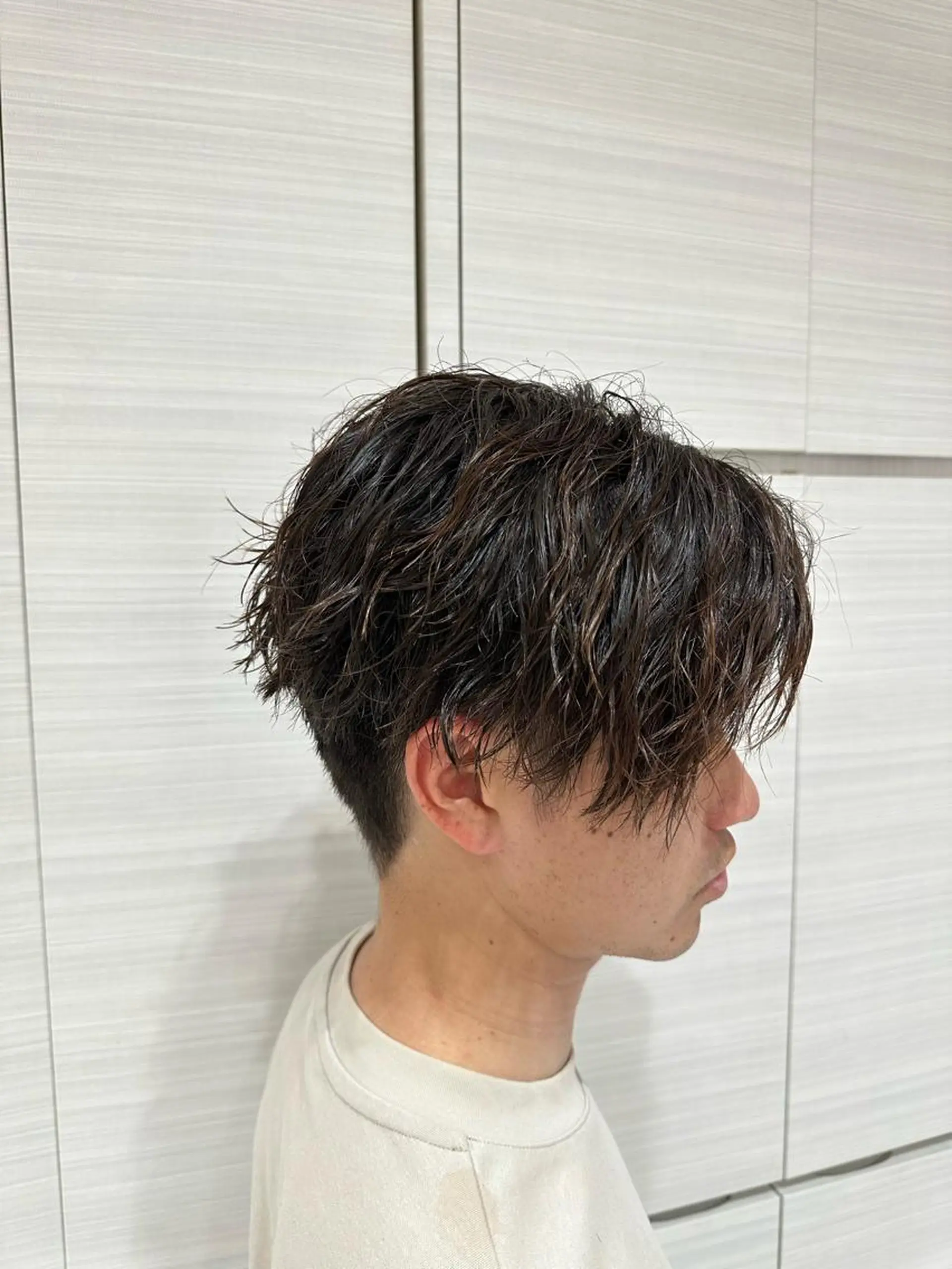 ショート パーマ メンズ メンズブリーチ ダウンパーマ メンズハイライト メンズインナーカラー メンズ韓国風 brace立花店所属・中嶋 紘夢のヘアスタイル