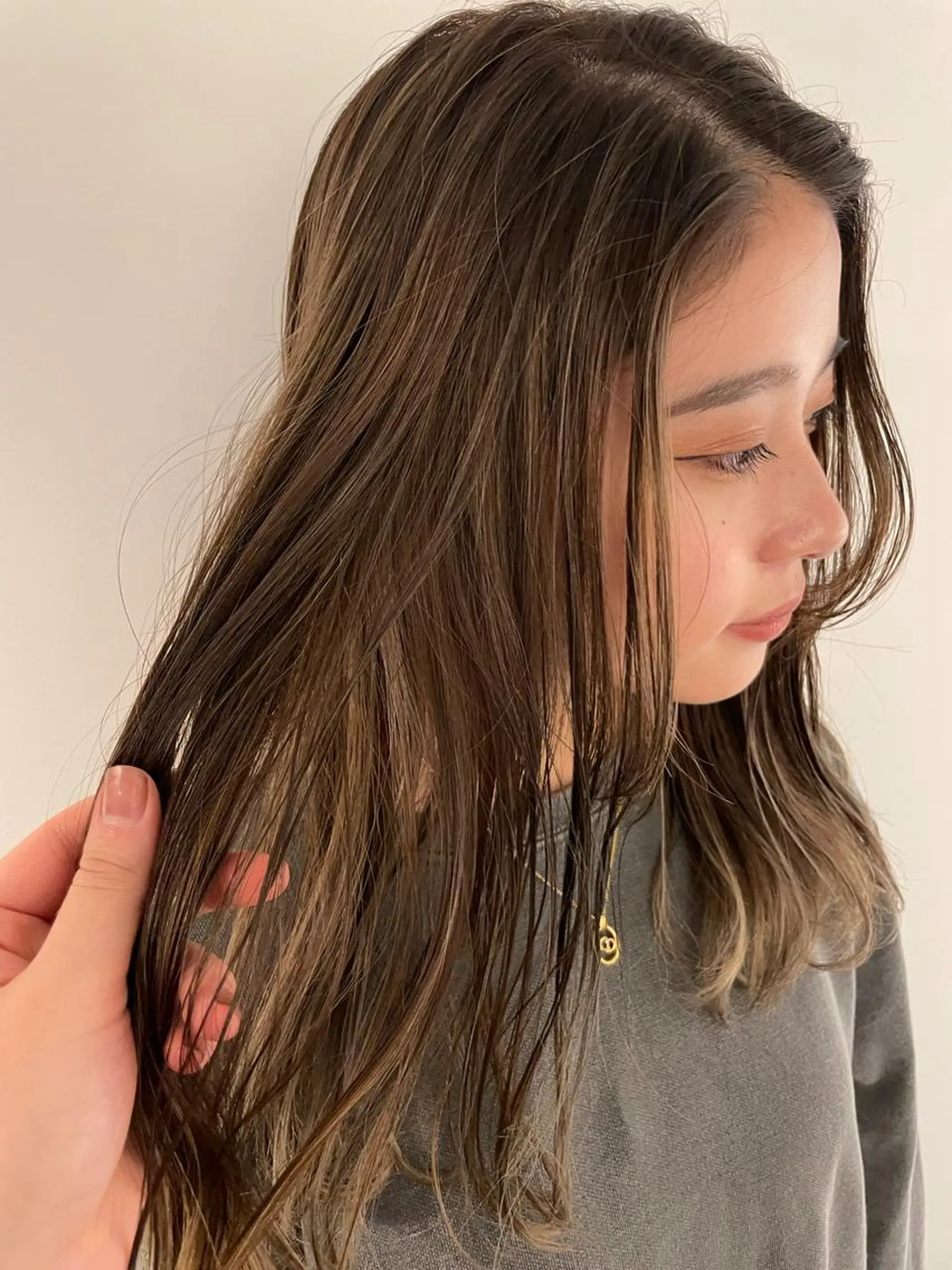 ロング カラー Ata.所属・kubo nozomiのヘアスタイル