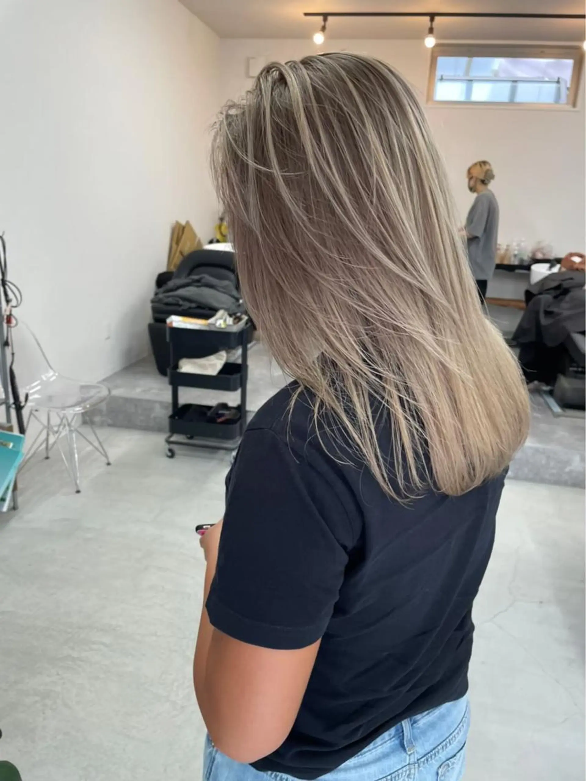 ロング カラー ネイル マツエク・マツパ アイブロウ ショートボブ バレイヤージュ ブリーチ ケアブリーチ 透明感カラー hair terra ce M奈良店のヘアスタイル