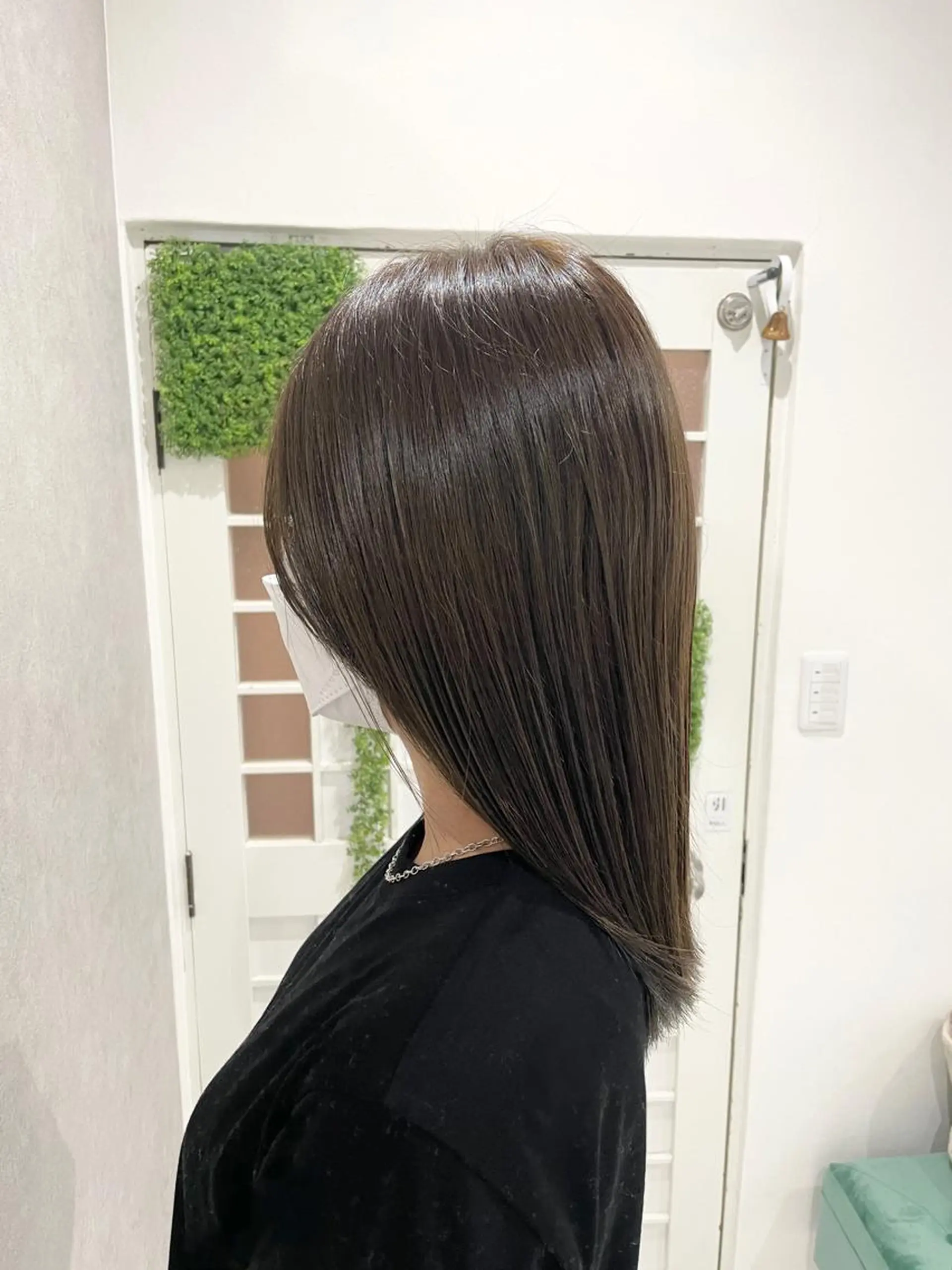 ミディアム カラー パーマ ヘアアレンジ メンズ キッズ ネイル マツエク・マツパ アイブロウ 髪質改善 トリートメント ショートネイル Leyシェアサロン所属・KenIchi施術者 1%未満ドライカットのヘアスタイル