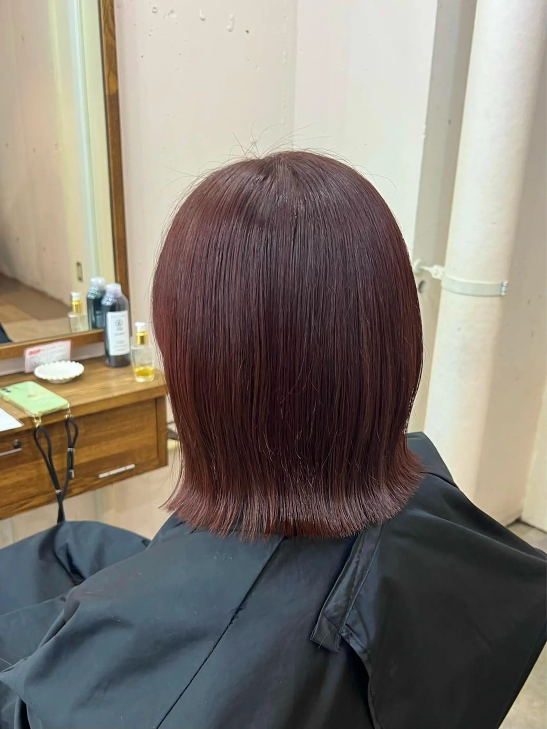 ミディアム カット ヘアカラー トリートメント 副店長🩷艶カラー 🧡💛リサ🫧のヘアスタイル