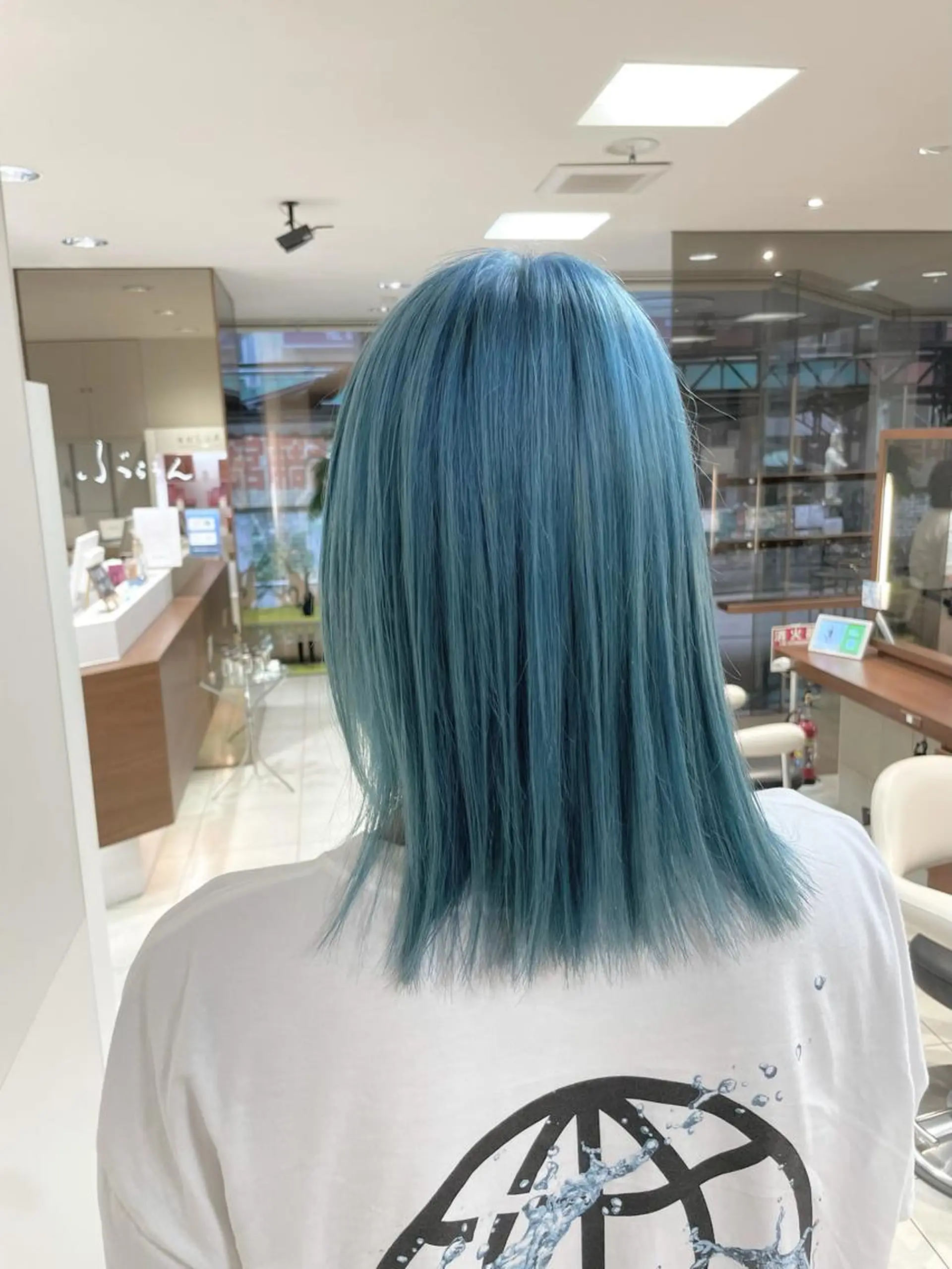 ミディアム カラー ヘアアレンジ ヘアカラー トリートメント 【Sweep】おじま のぞみのヘアスタイル