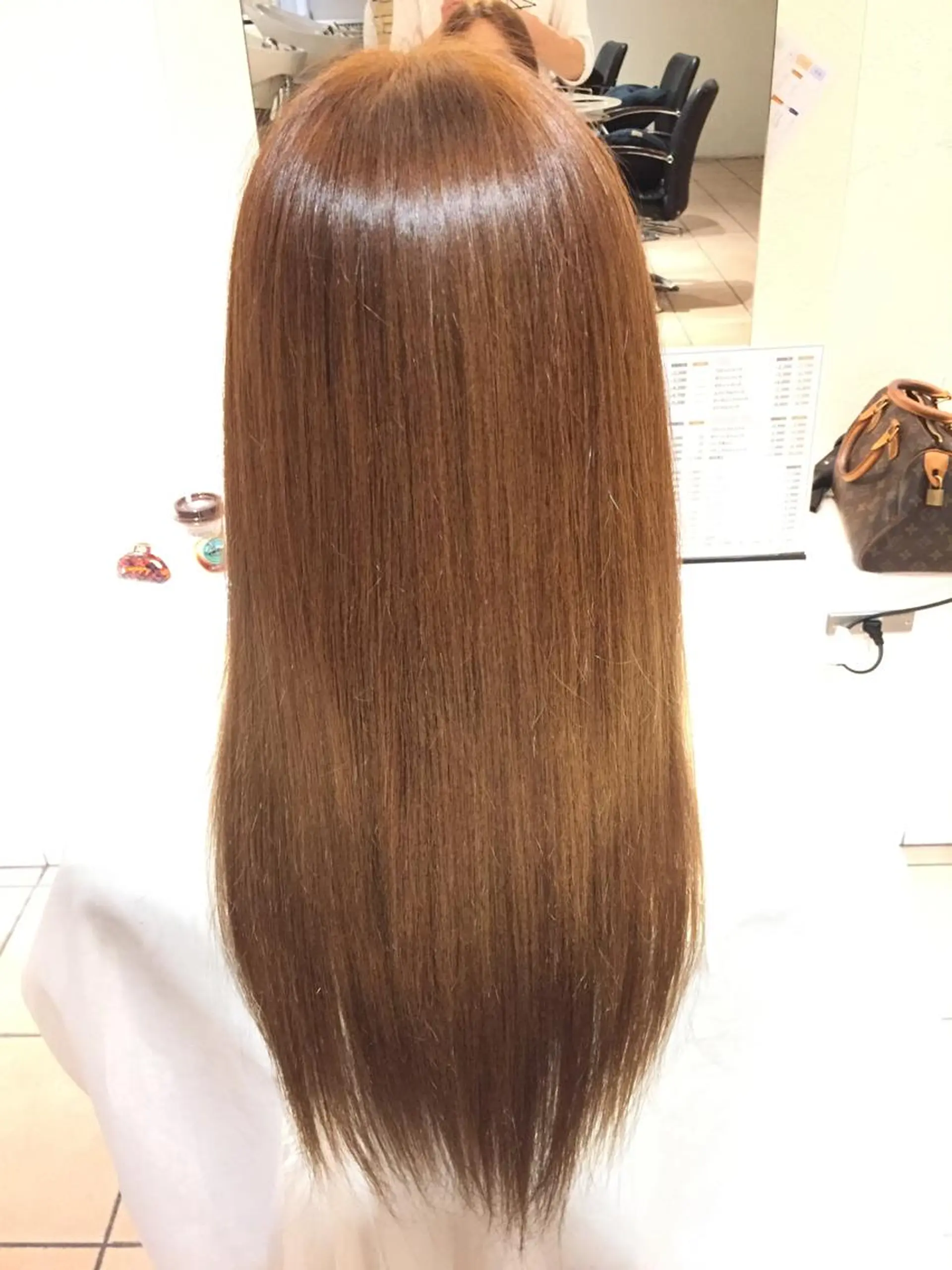 ロング カラー Che'ri所属・"抜け感レイヤー” 似合わせTakakiのヘアスタイル