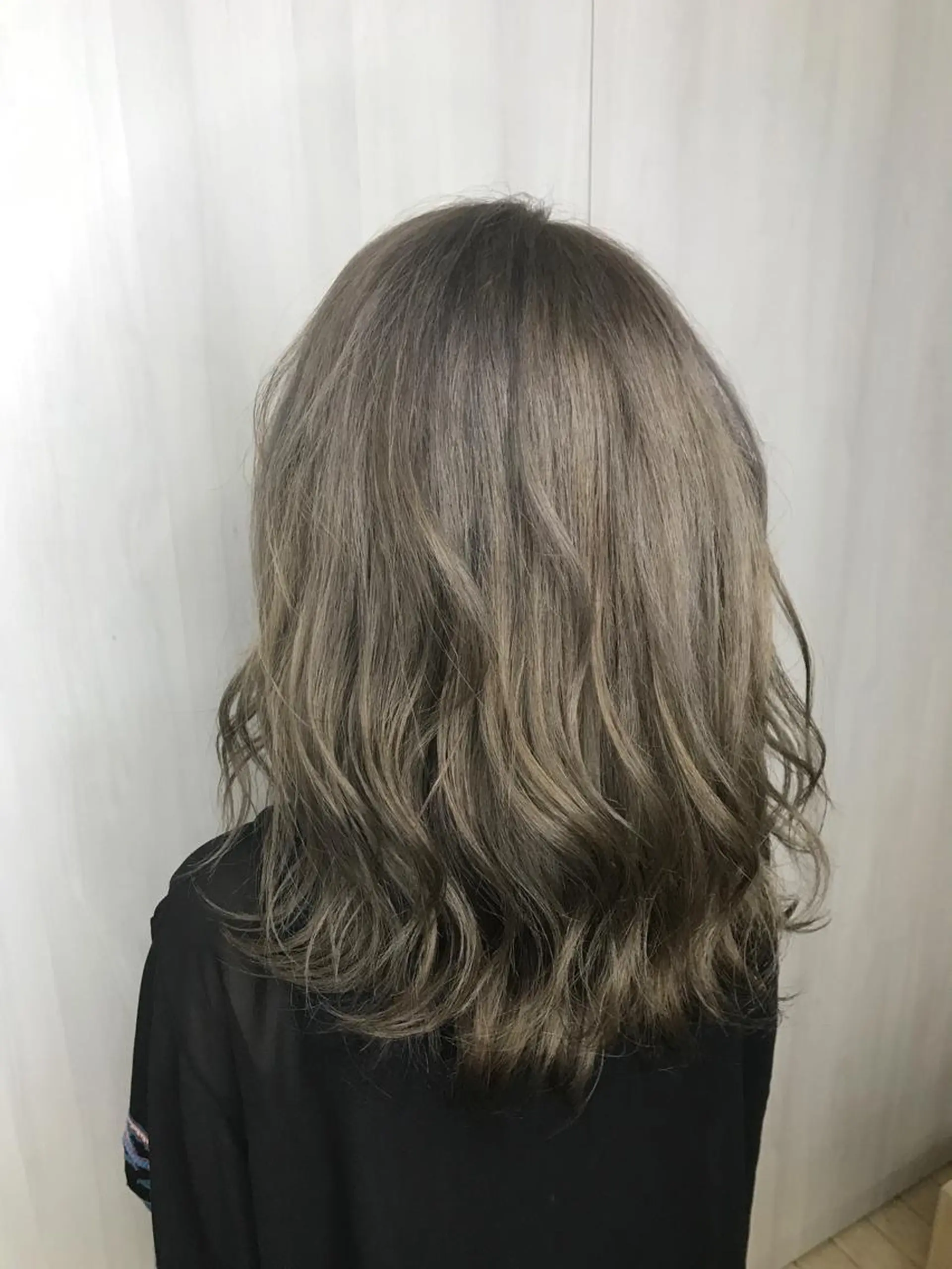 ミディアム カラー ヘアアレンジ グレージュ replica上大岡所属・松井 敬太郎のヘアスタイル