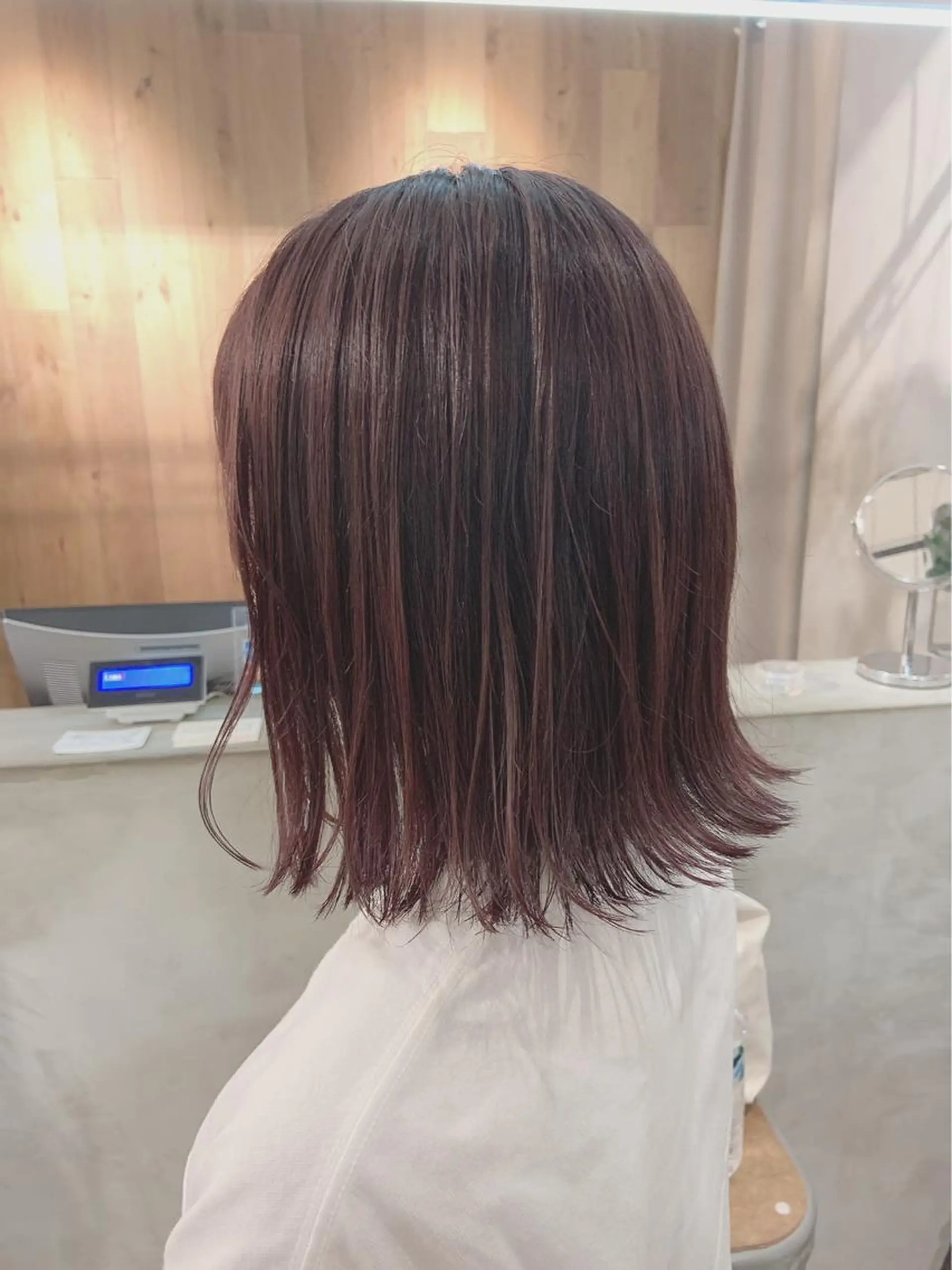 ミディアム カラー IVORY.所属・🟩くすみベージュ/ ショート/ボブ/大司のヘアスタイル