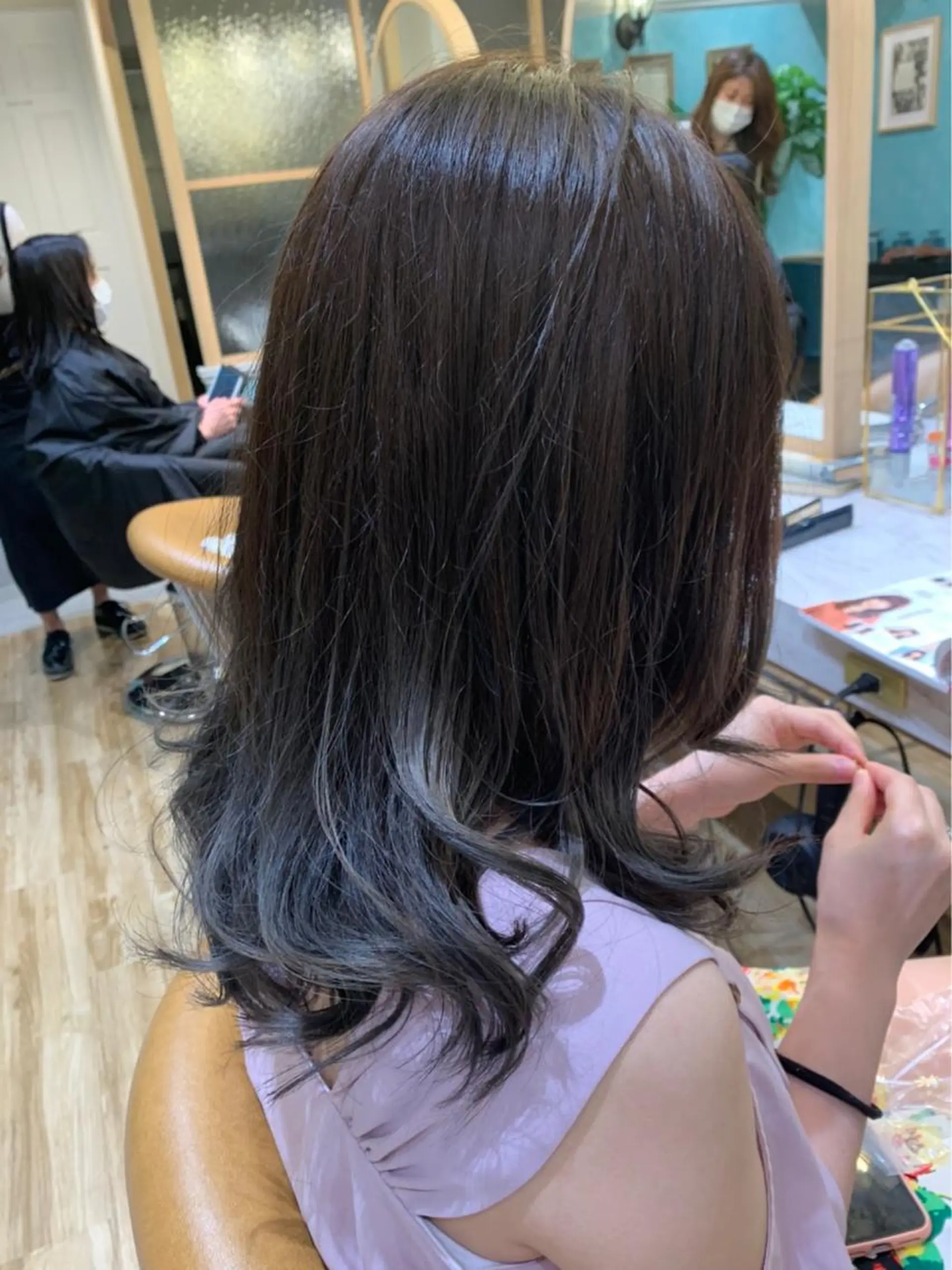 ミディアム カラー La fith liebe 京都駅前店所属・🌈ブリーチ特化🌈 MINATOのヘアスタイル
