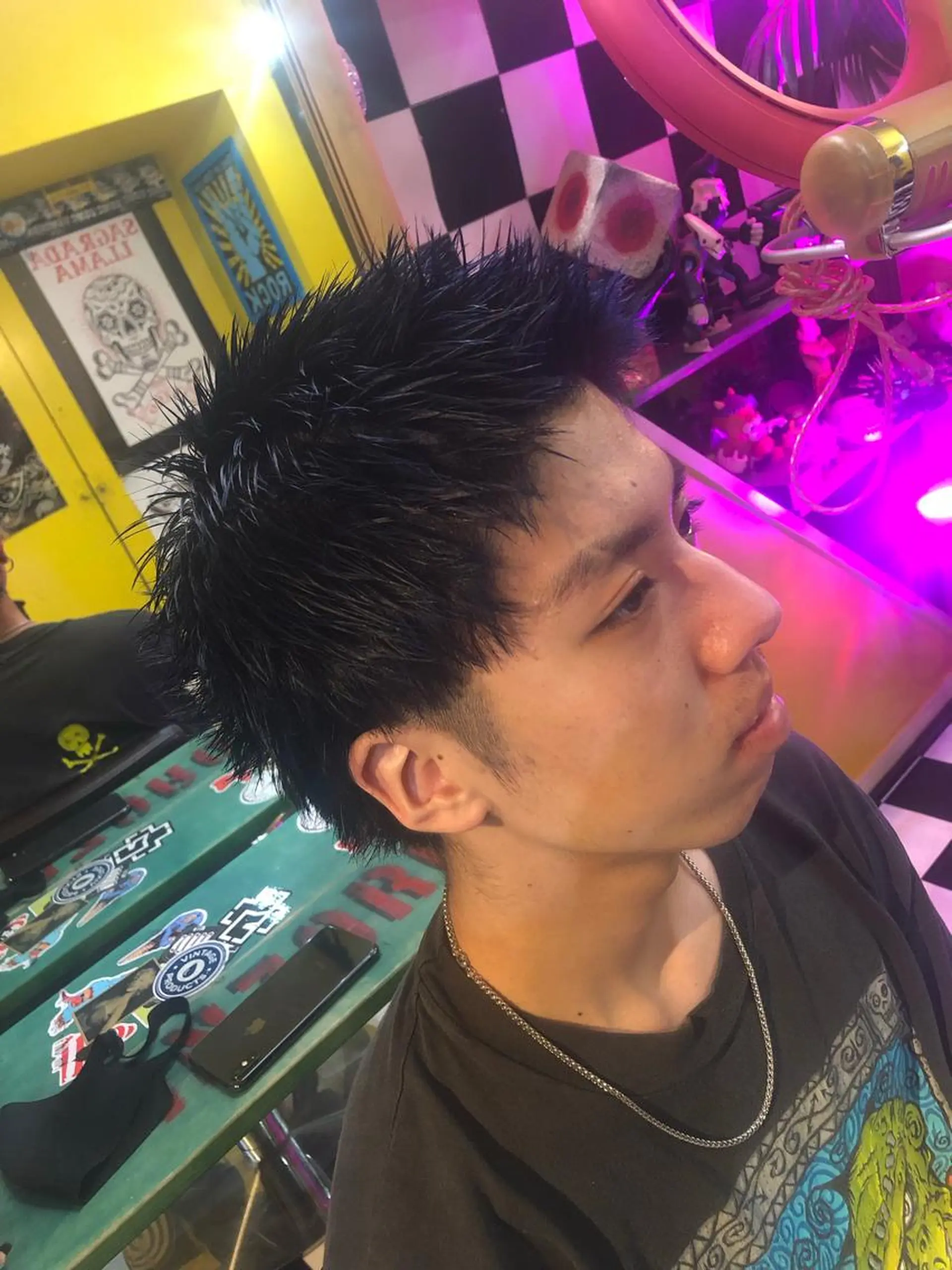 ショート メンズ メンズブリーチ luce所属・千代 夏輝のヘアスタイル