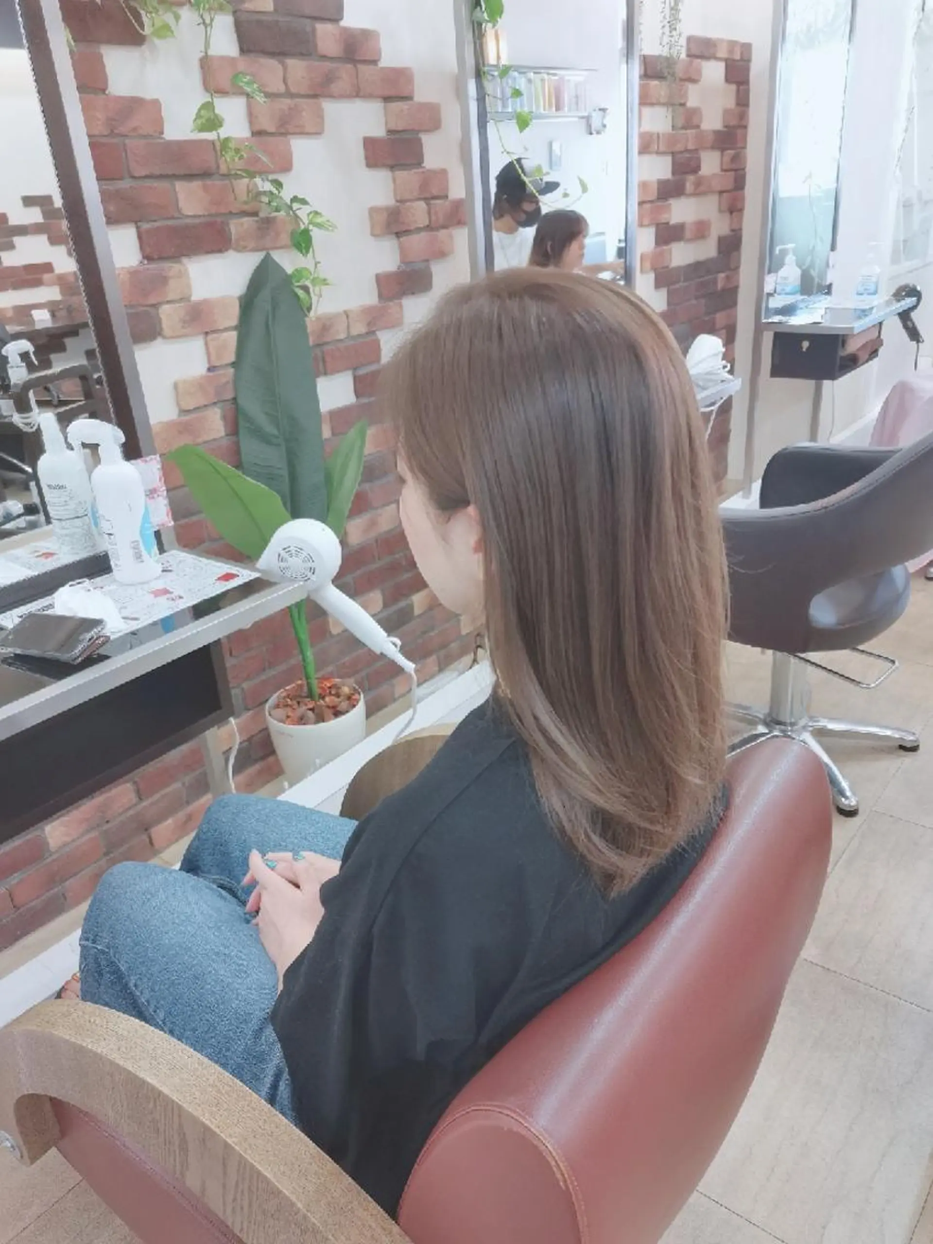 ミディアム カット ヘアカラー FLAVOR OF HAIR所属・シークレットカラー 中谷良成のヘアスタイル